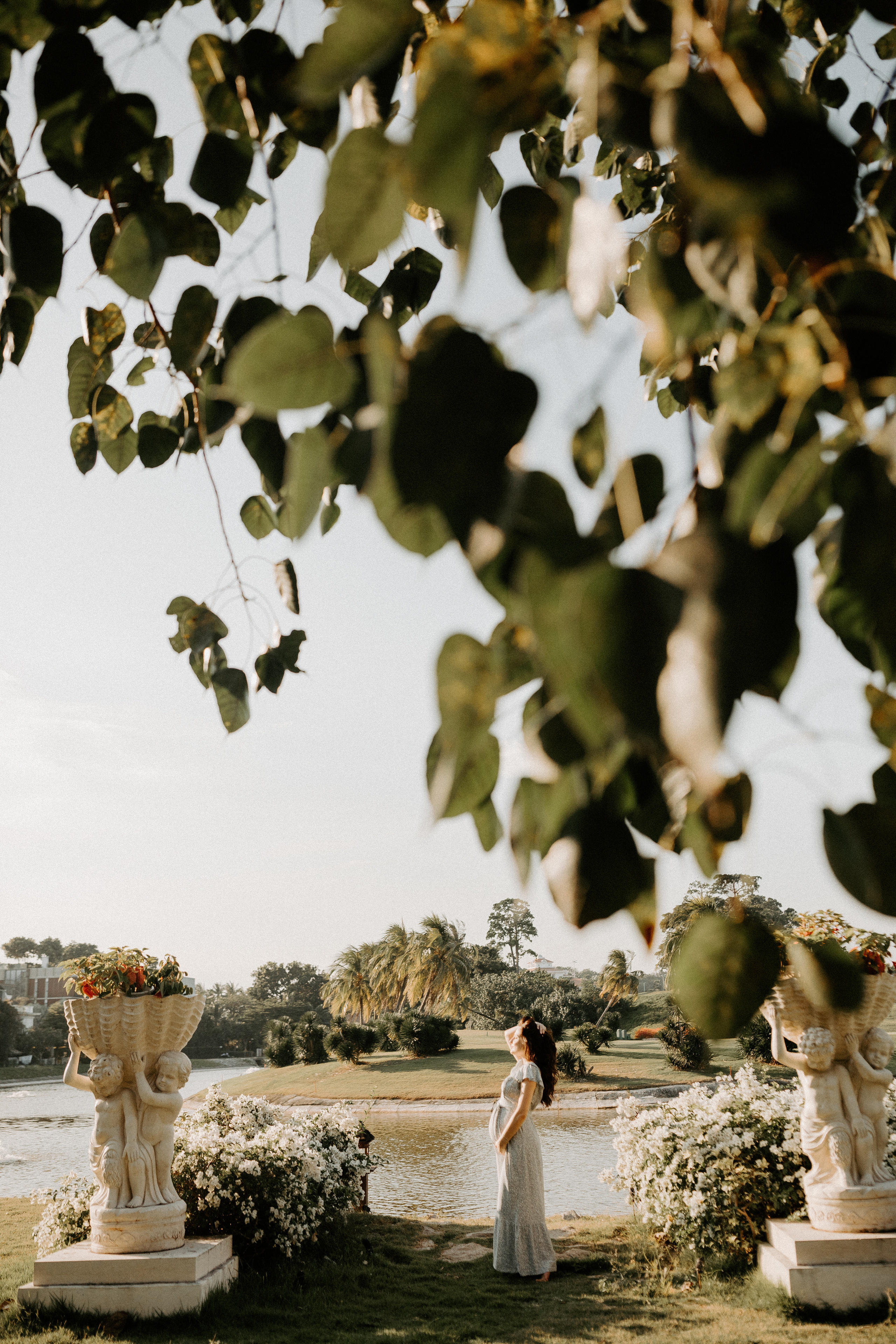 Family picnic. Photographer in Singapore Kate Bird