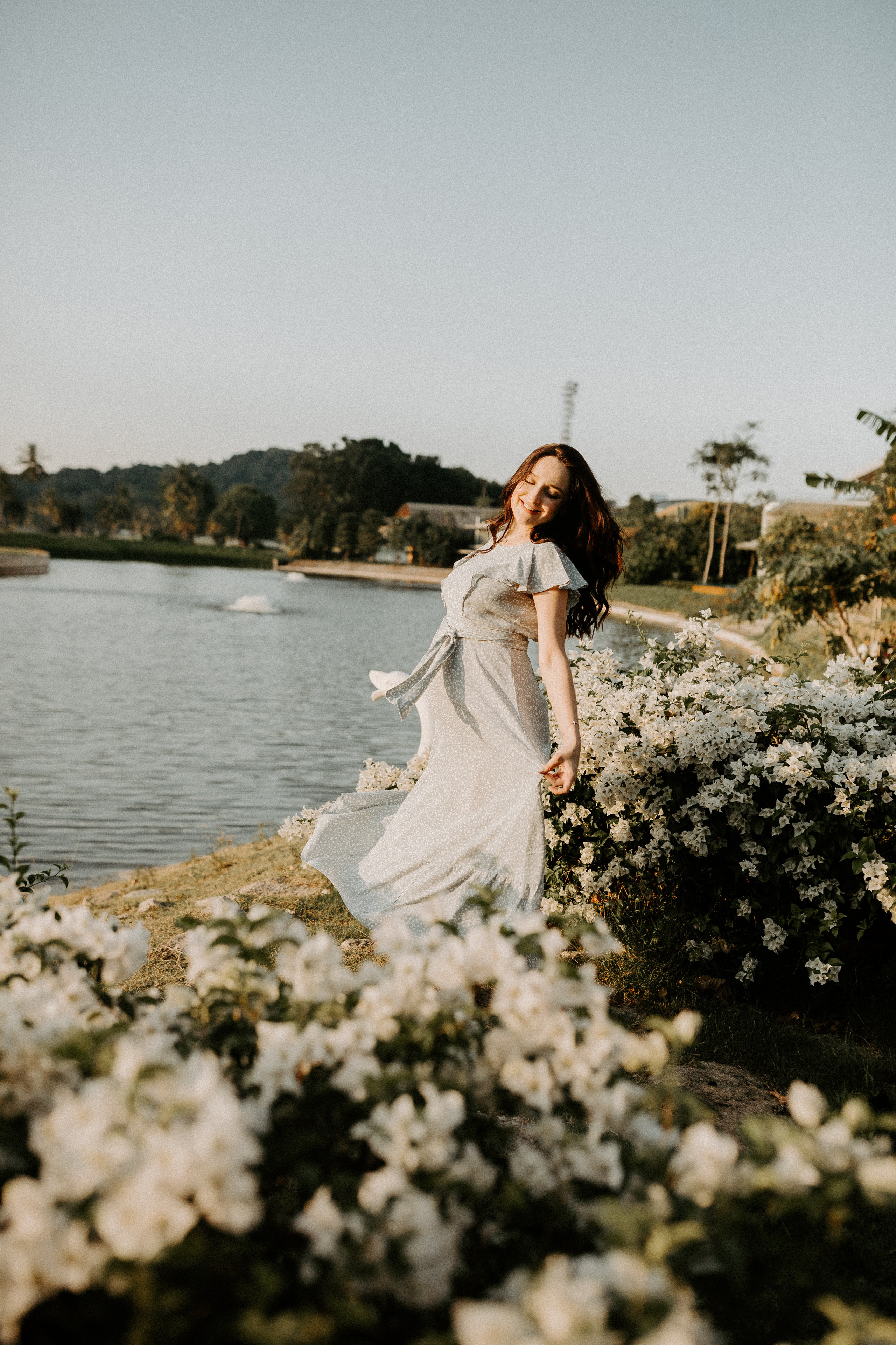 Family picnic. Photographer in Singapore Kate Bird