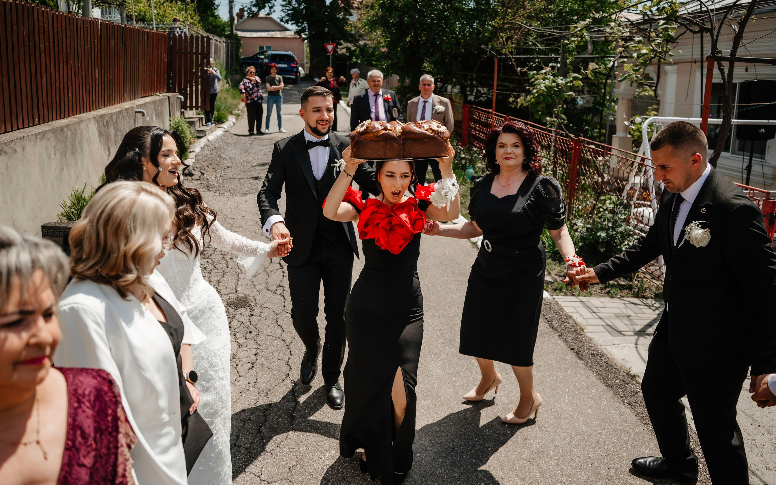 🤎 I o a n a & R o b e r t — Wedding Day Preview. Wedding & Family Photographer