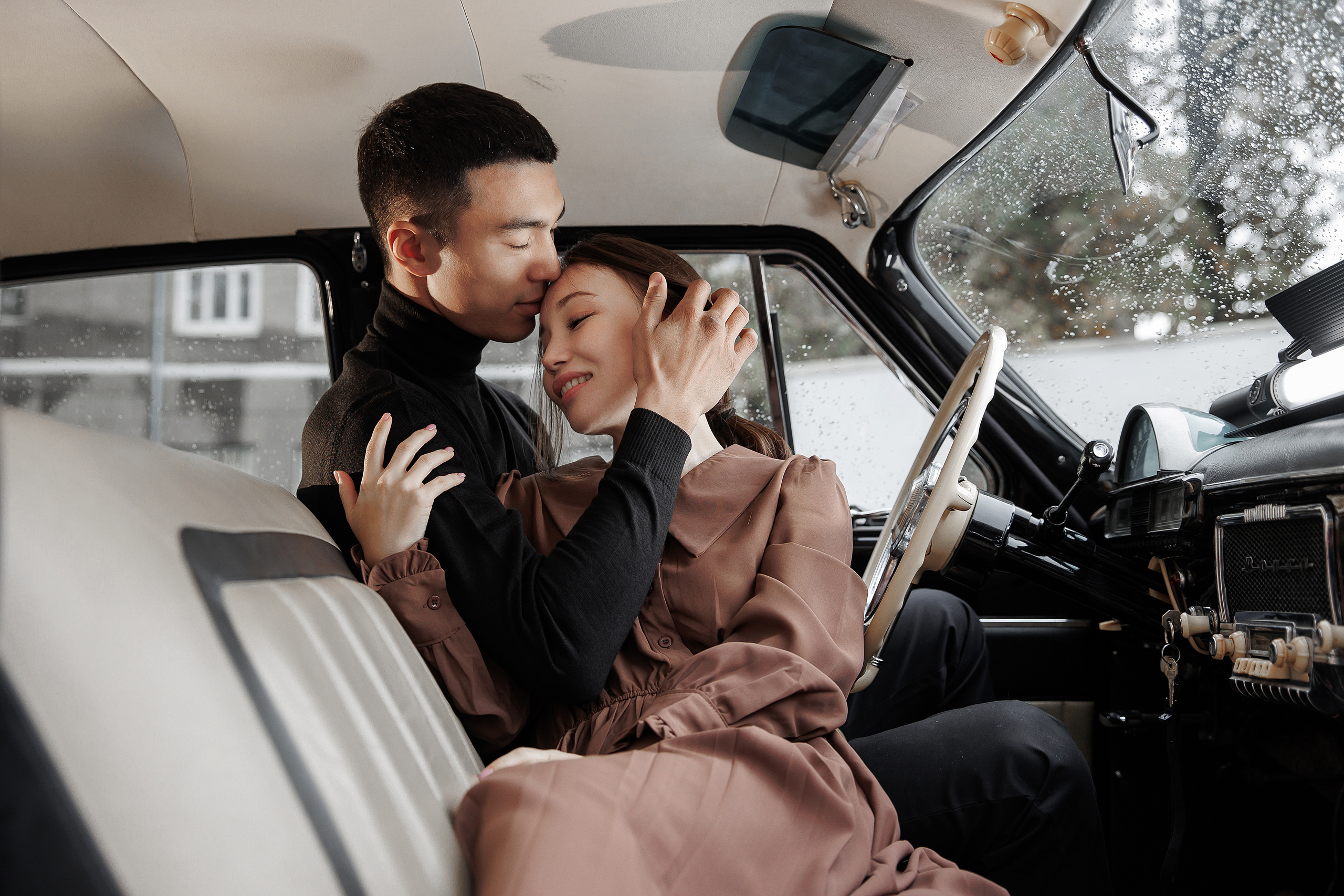 Красивое лавстори в Бишкеке. Свадебный и семейный фотограф в Бишкеке Давлетбаев Талгат