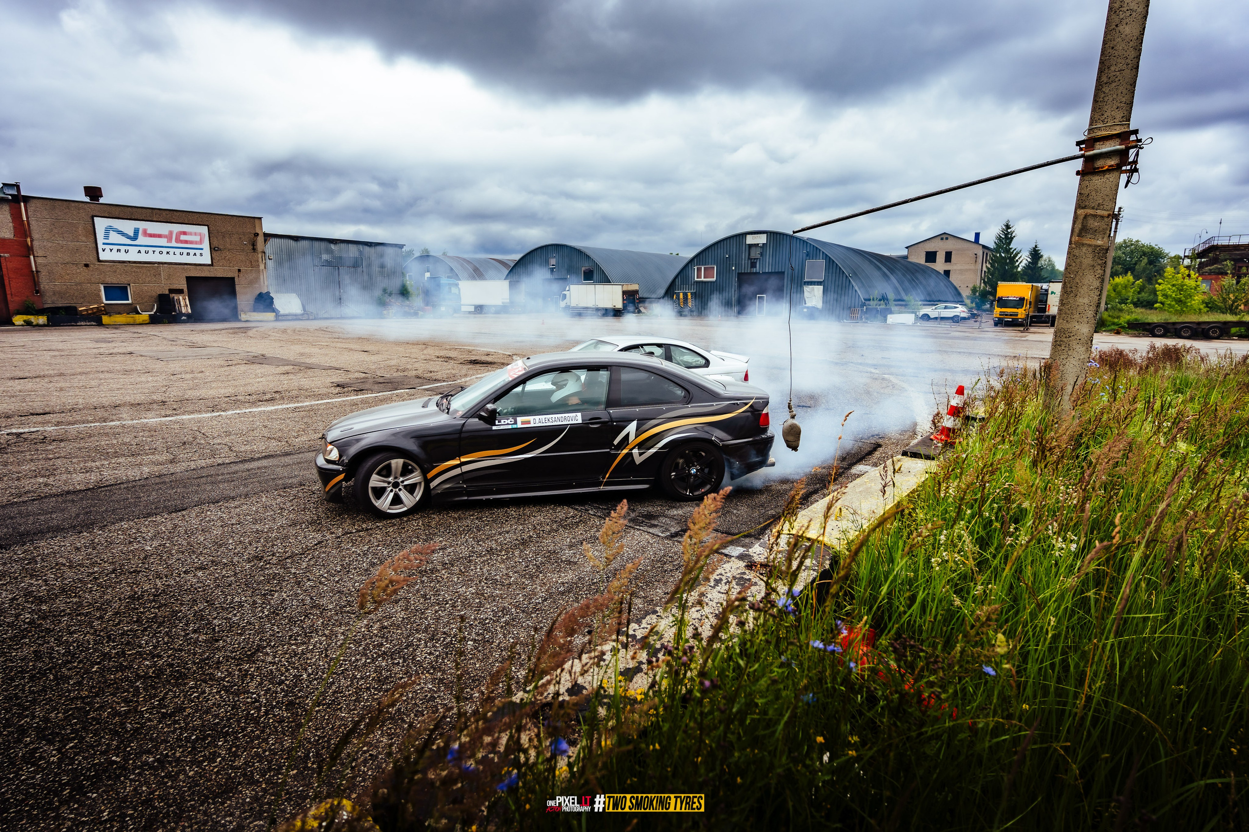 Side to Side #DRIFTDAY. OnePIXEL