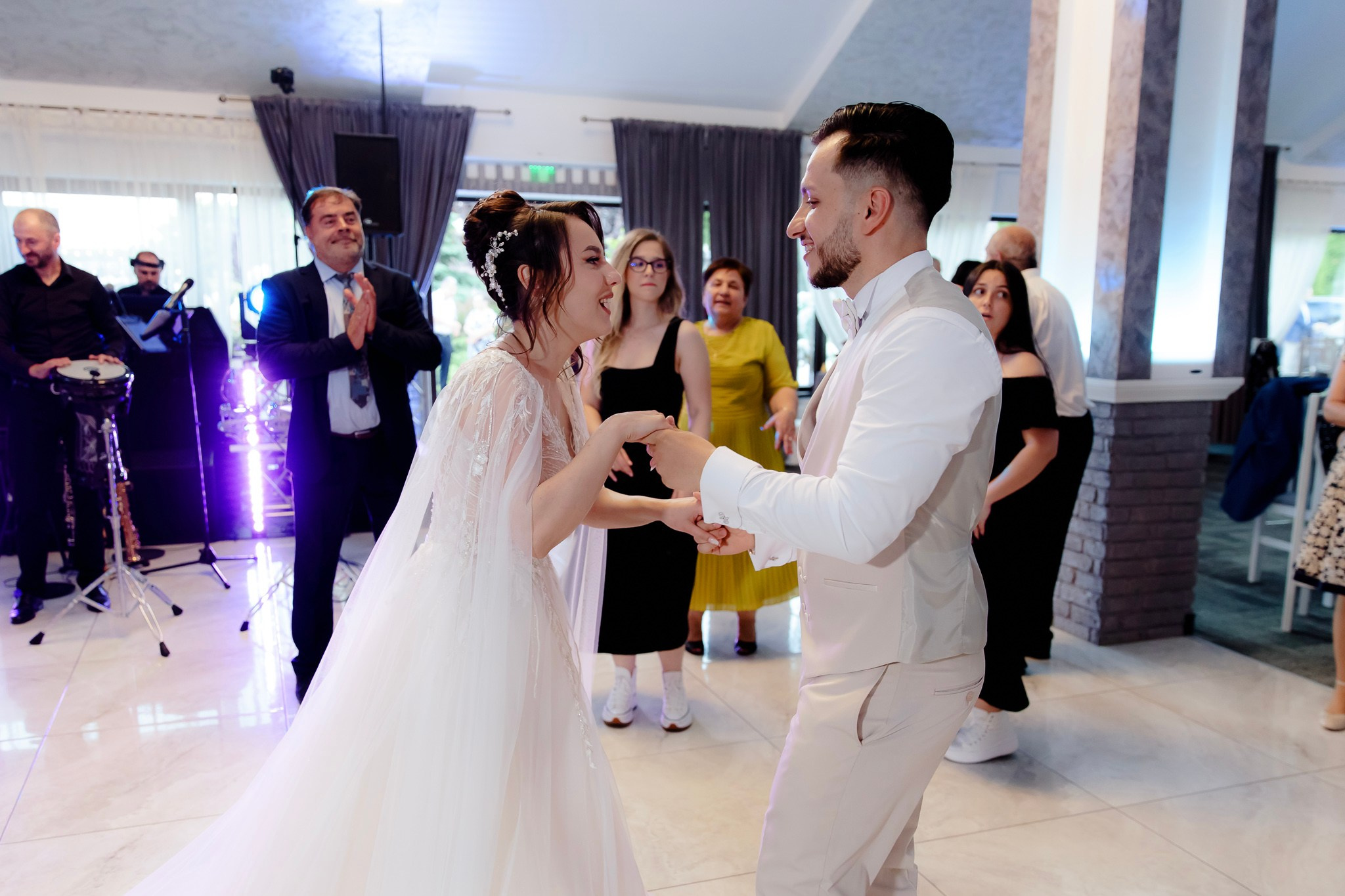 Ioana & Ionuț | Nuntă de poveste la Păstrăvăria Poiana din Mălini județul Suceava. Servicii foto-video profesionale, pentru momente de neuitat