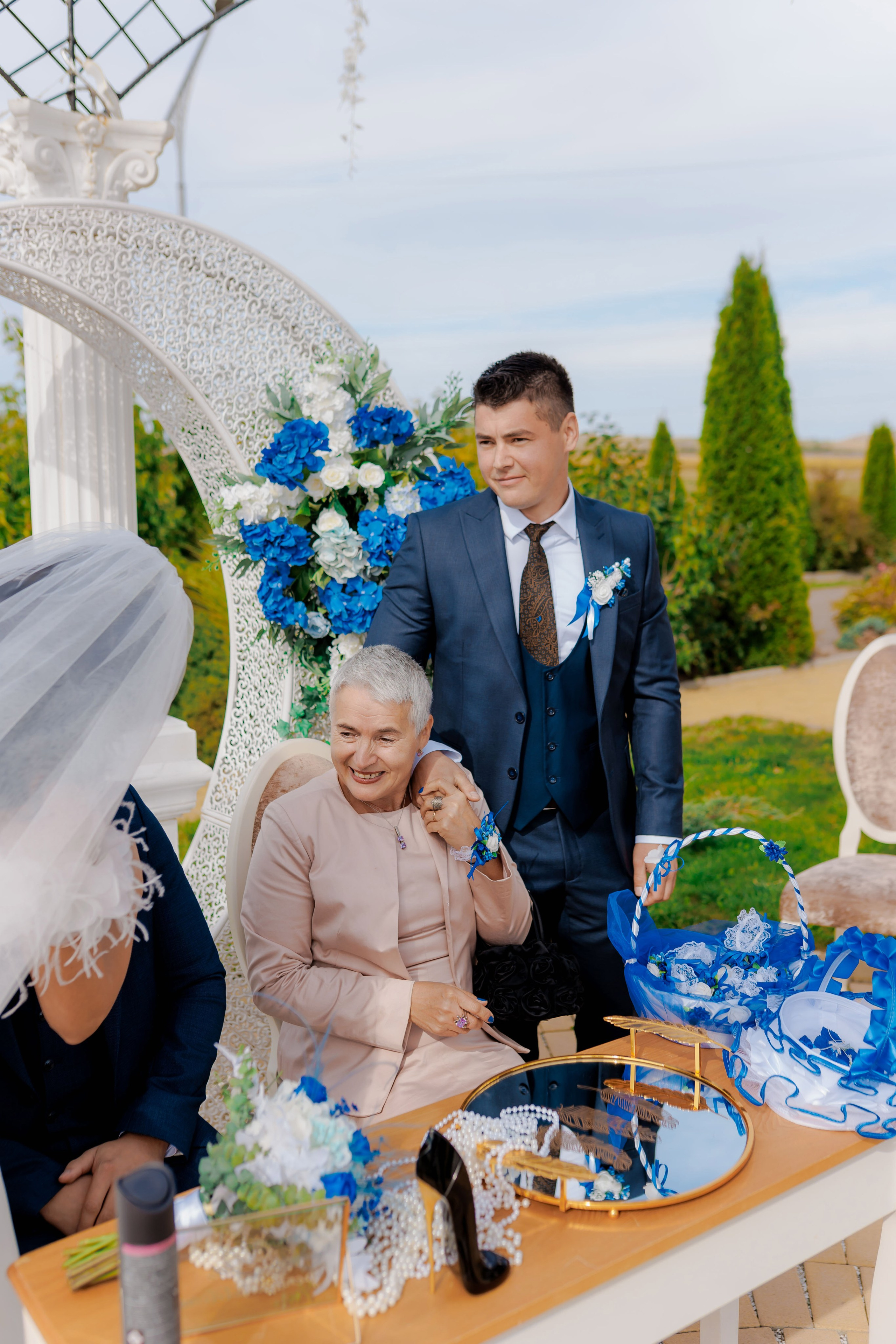 Loredana & Emilian – Ziua Nunții | Videografie - fotografie Botez Suceava, Iași, Botoșani. Servicii foto-video profesionale, pentru momente de neuitat