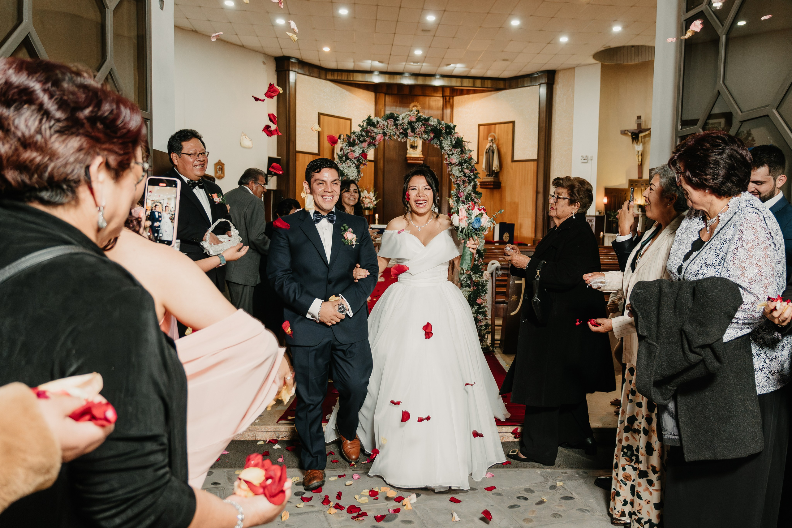 ALEJANDRA + RODRIGO BODA RELIGIOSA. Studio KVTA | Fotografía y Video de Bodas en Arequipa