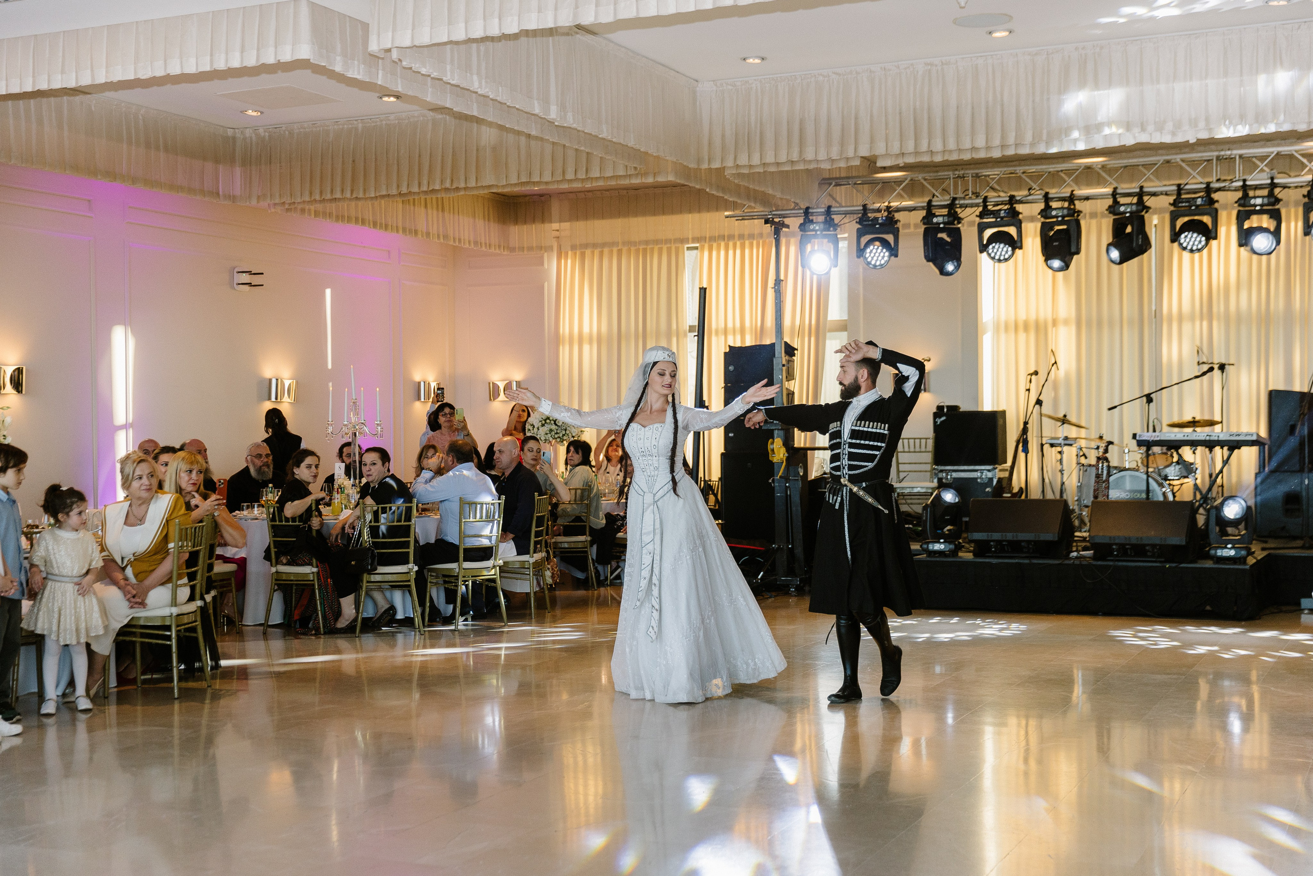 Nino & Giorgi. Photographer Anna Nazarenko