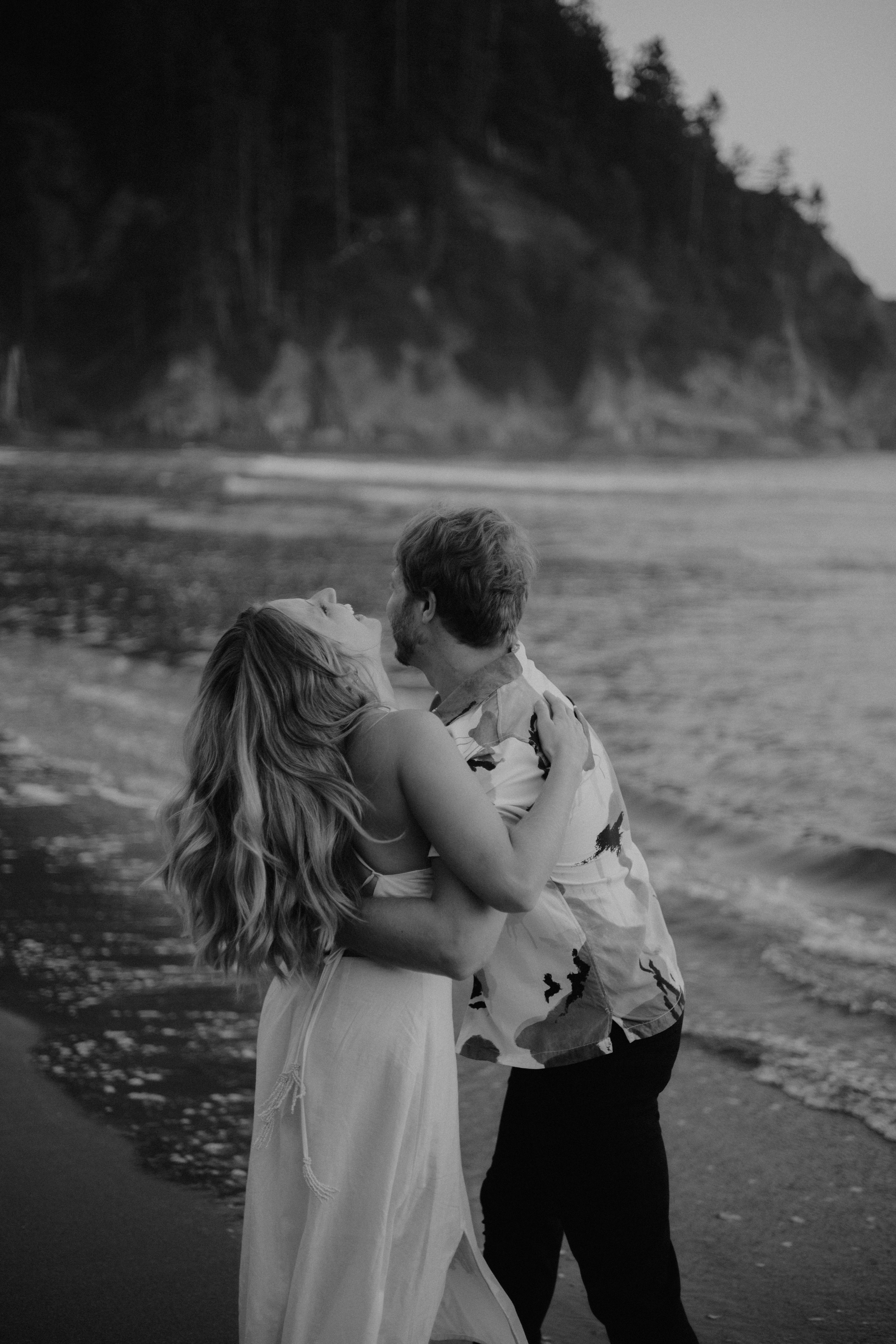 Engagement Photography at Cannon Beach | Jessie & Isaac's Session by Georgy Shishkin | Capturing Moments in Portland, Seattle, Bend & Oregon. Capturing Love in the Heart of the Pacific Northwes