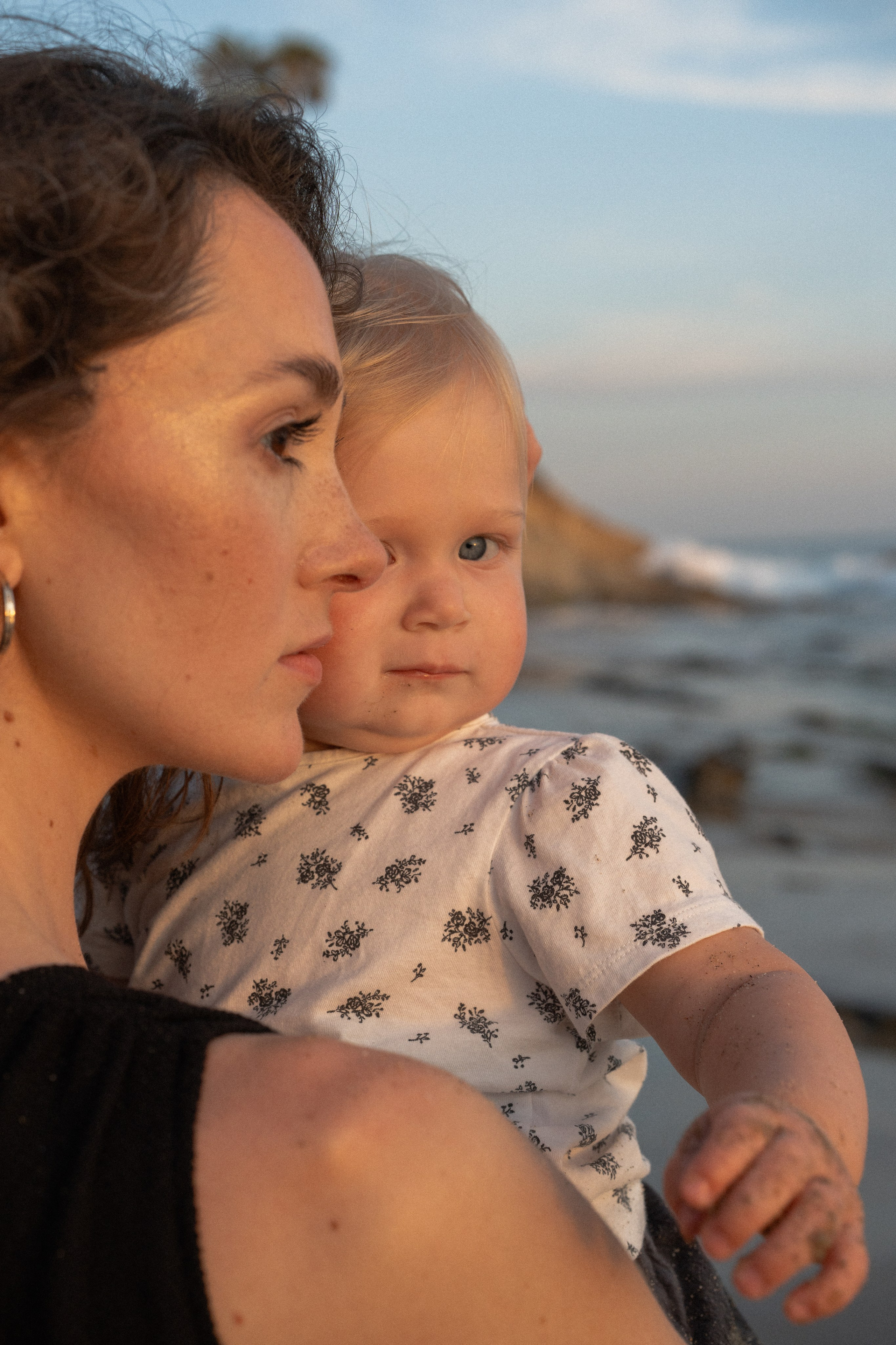 Little baby girl Keira. Family beach shoot. Portrait, family, maternity & wedding photography & videography in SoCal Kseni Vibe