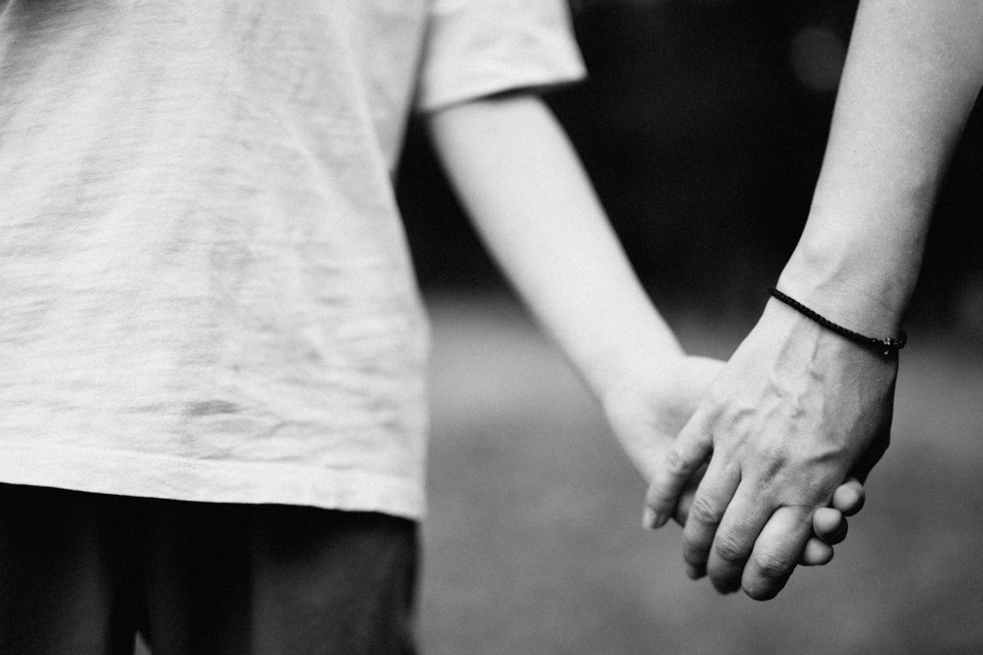 Сімейна фотосесія на вулиці літом. Photokostin.com