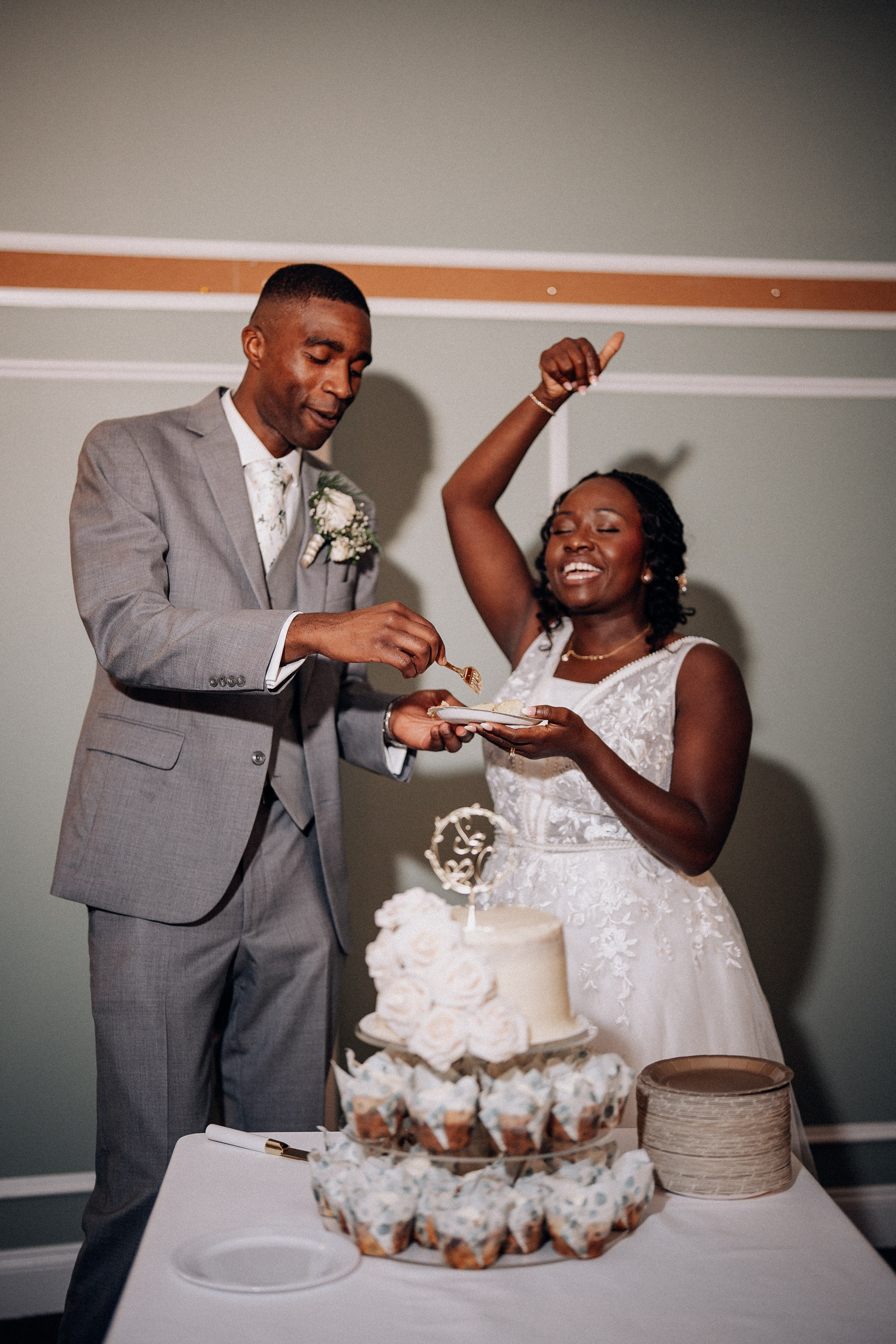 Happy bride and groom. Portrait and wedding photographer in New York