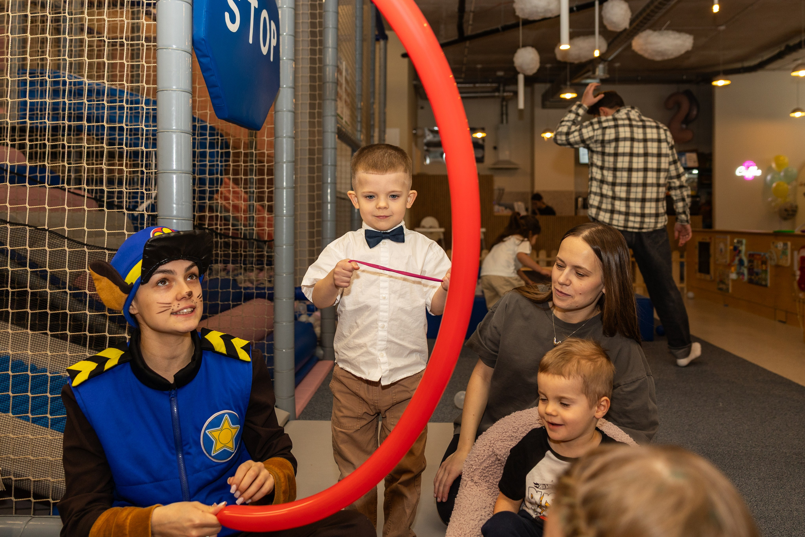 День рождения Артёма 24 января 2026 года. Семейный и детский фотограф в Варшаве Мила Бобровская