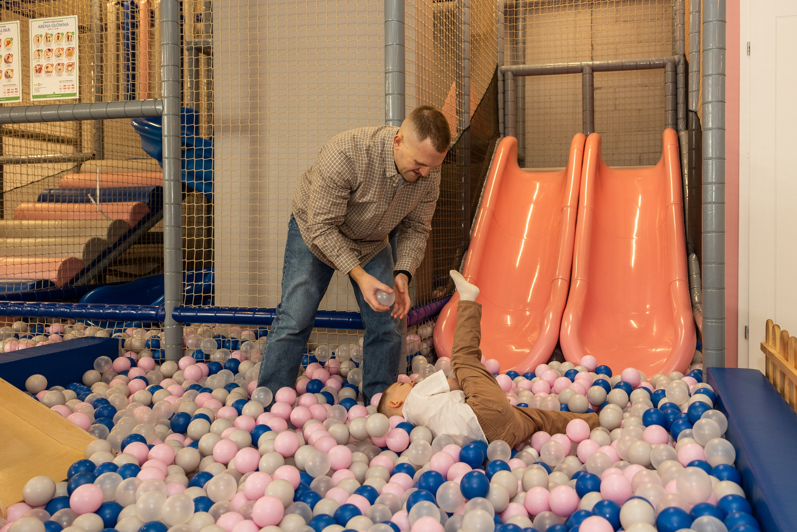 День рождения Артёма 24 января 2026 года. Семейный и детский фотограф в Варшаве Мила Бобровская