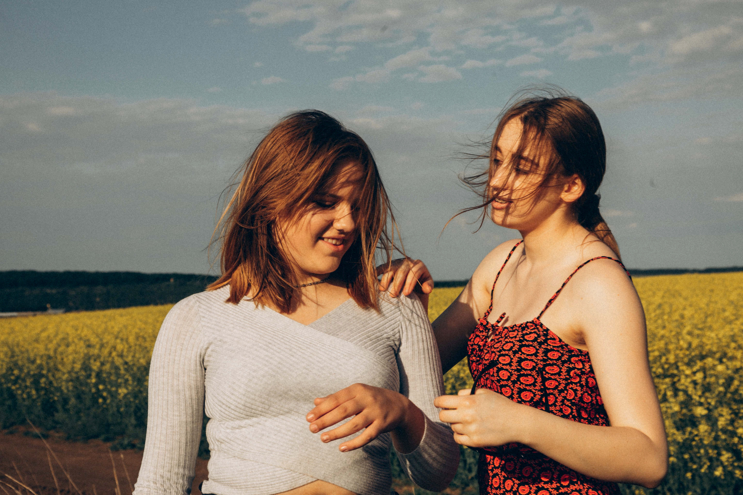 Sisters. Family photographer in Stockholm Oksana Matviyiv