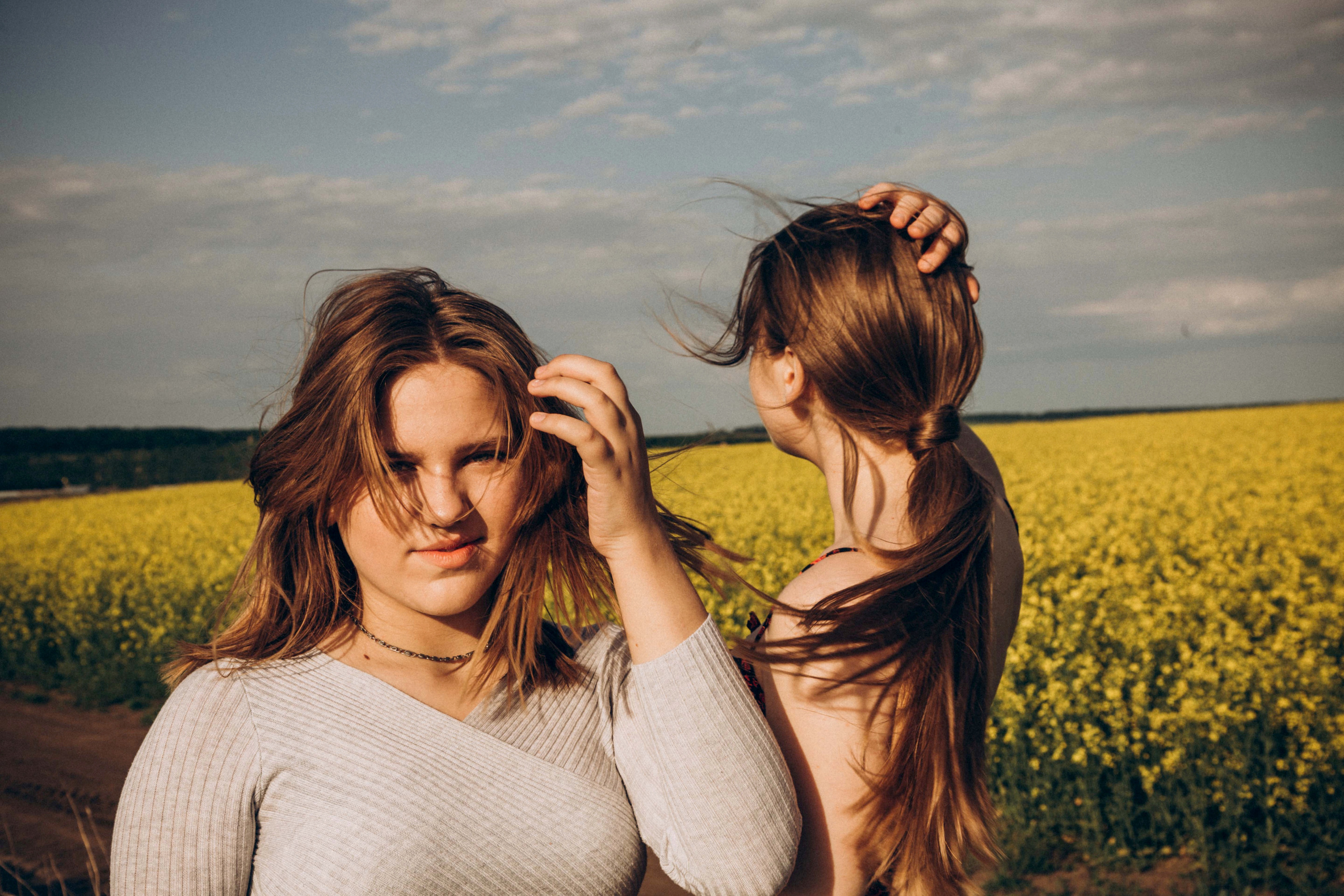 Sisters. Family photographer in Stockholm Oksana Matviyiv