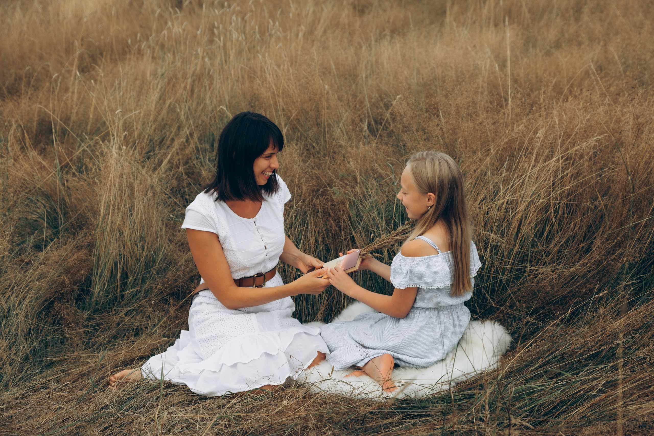 MAMA's LOVE. Family photographer in Stockholm Oksana Matviyiv