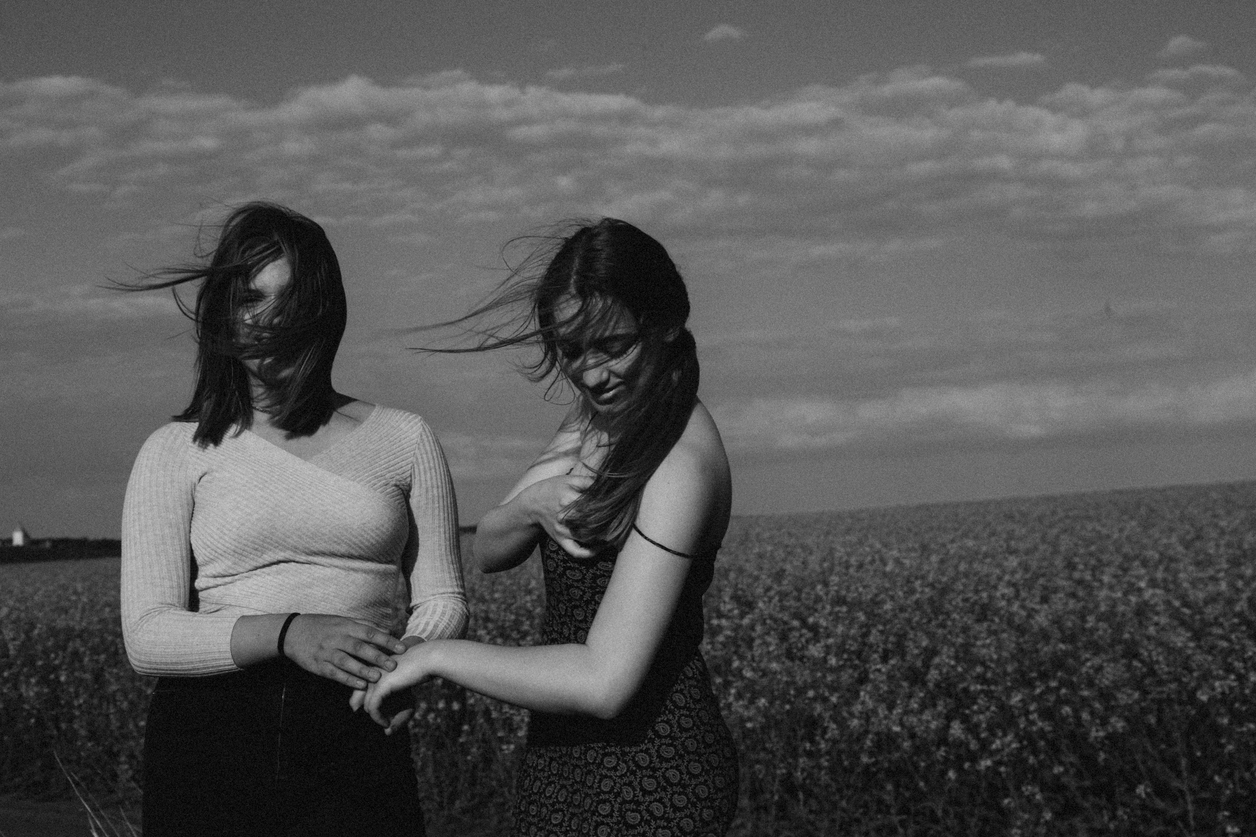 Sisters. Family photographer in Stockholm Oksana Matviyiv