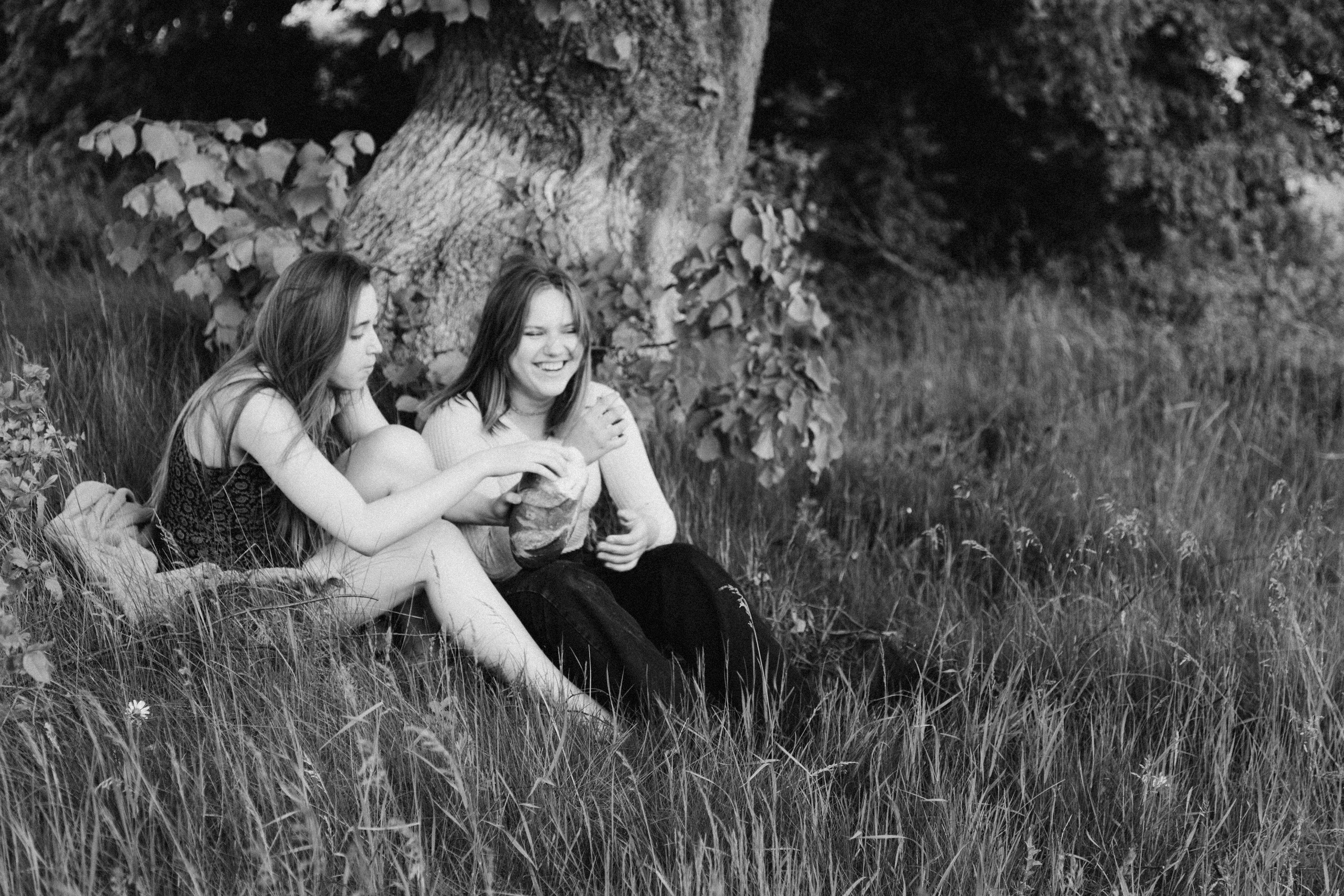 Sisters. Family photographer in Stockholm Oksana Matviyiv