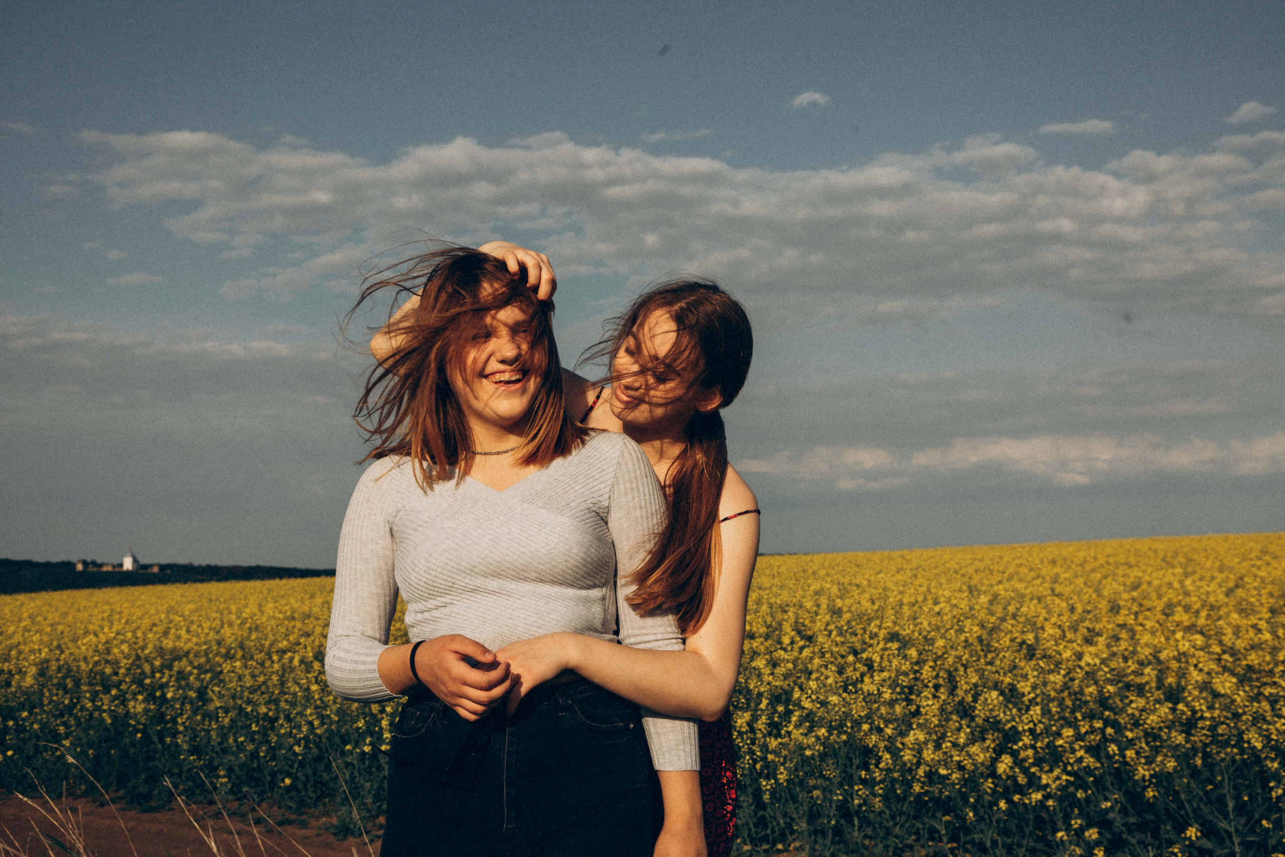 Sisters. Family photographer in Stockholm Oksana Matviyiv