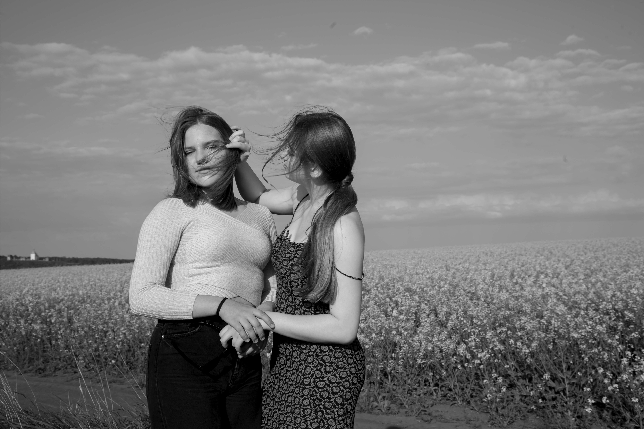 Sisters. Family photographer in Stockholm Oksana Matviyiv