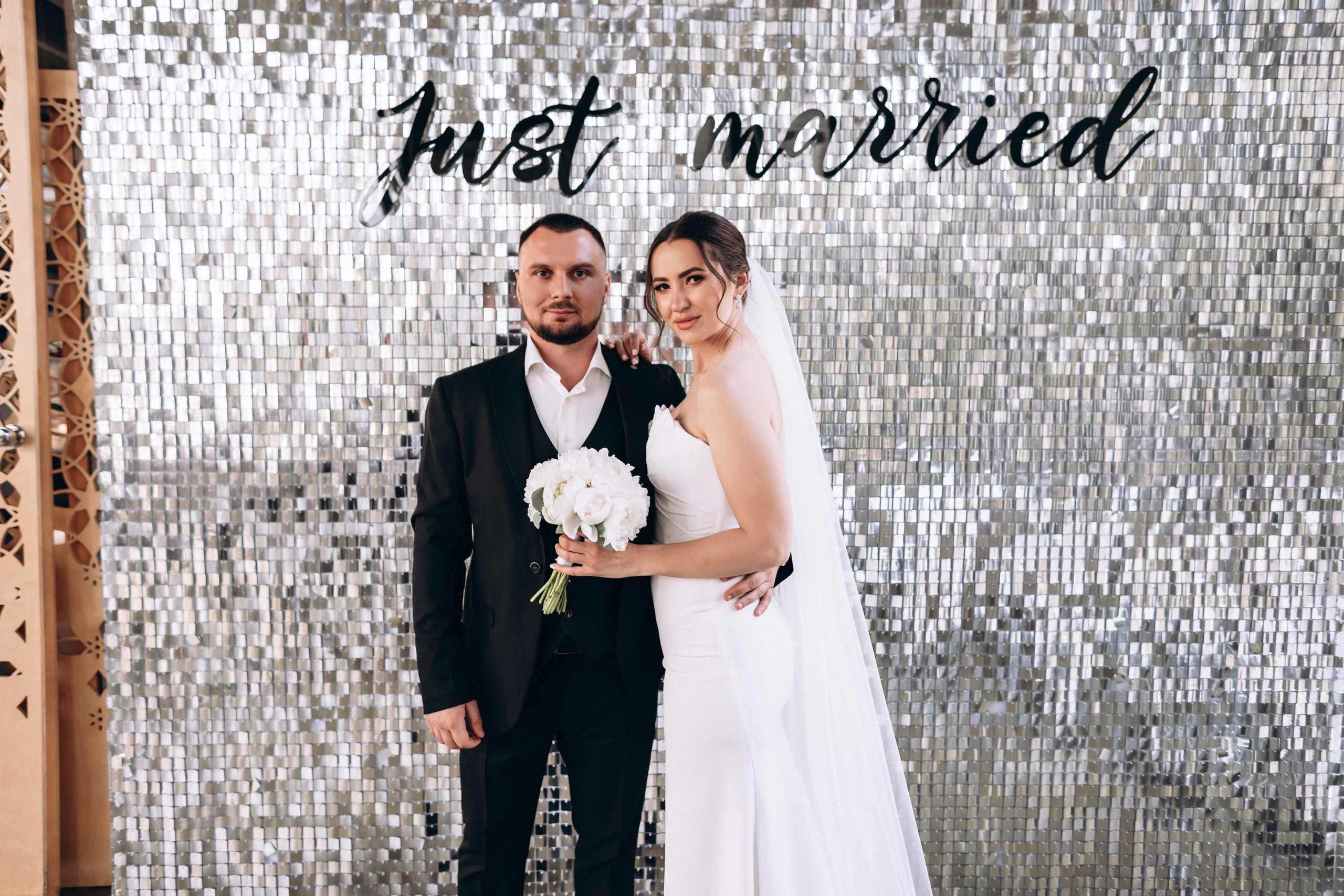 White Wedding. Wedding and Family Photograph