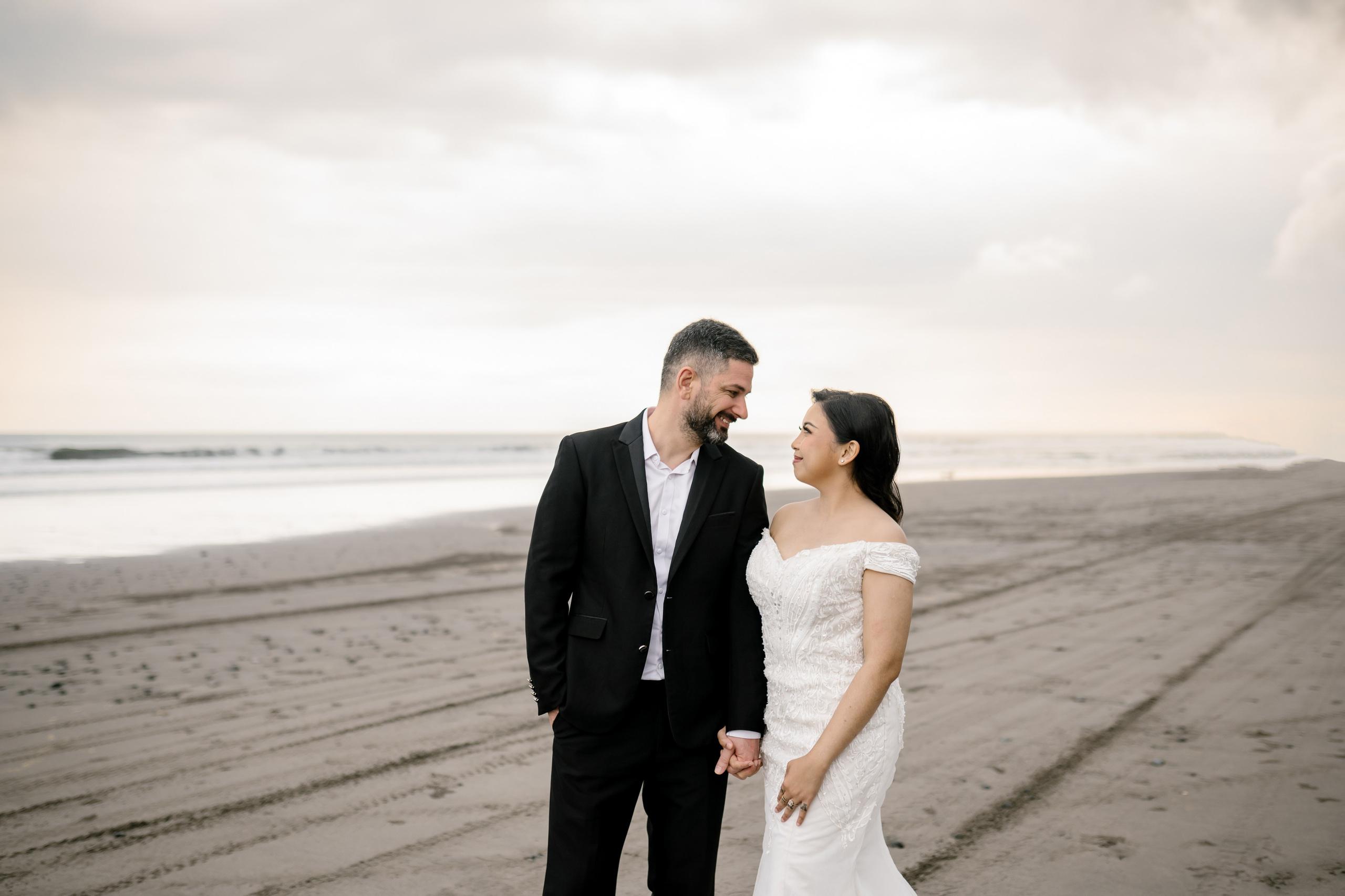 Honeymoon Photoshoot in Bali. Female Photographer in Bali