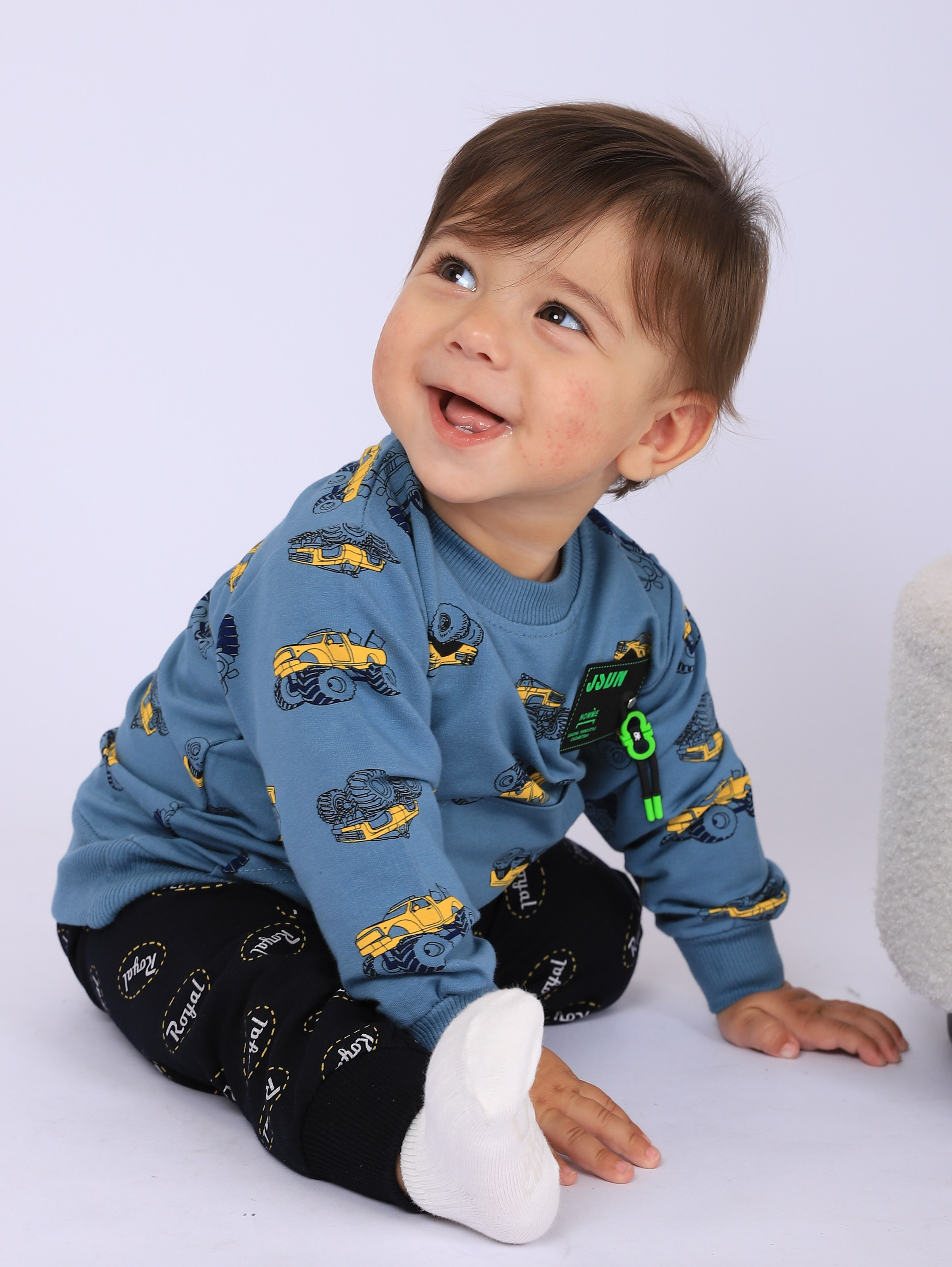 Fashion / Commercial ретушь. Аяна Крапивкина — профессиональная ретушь и AI-визуал