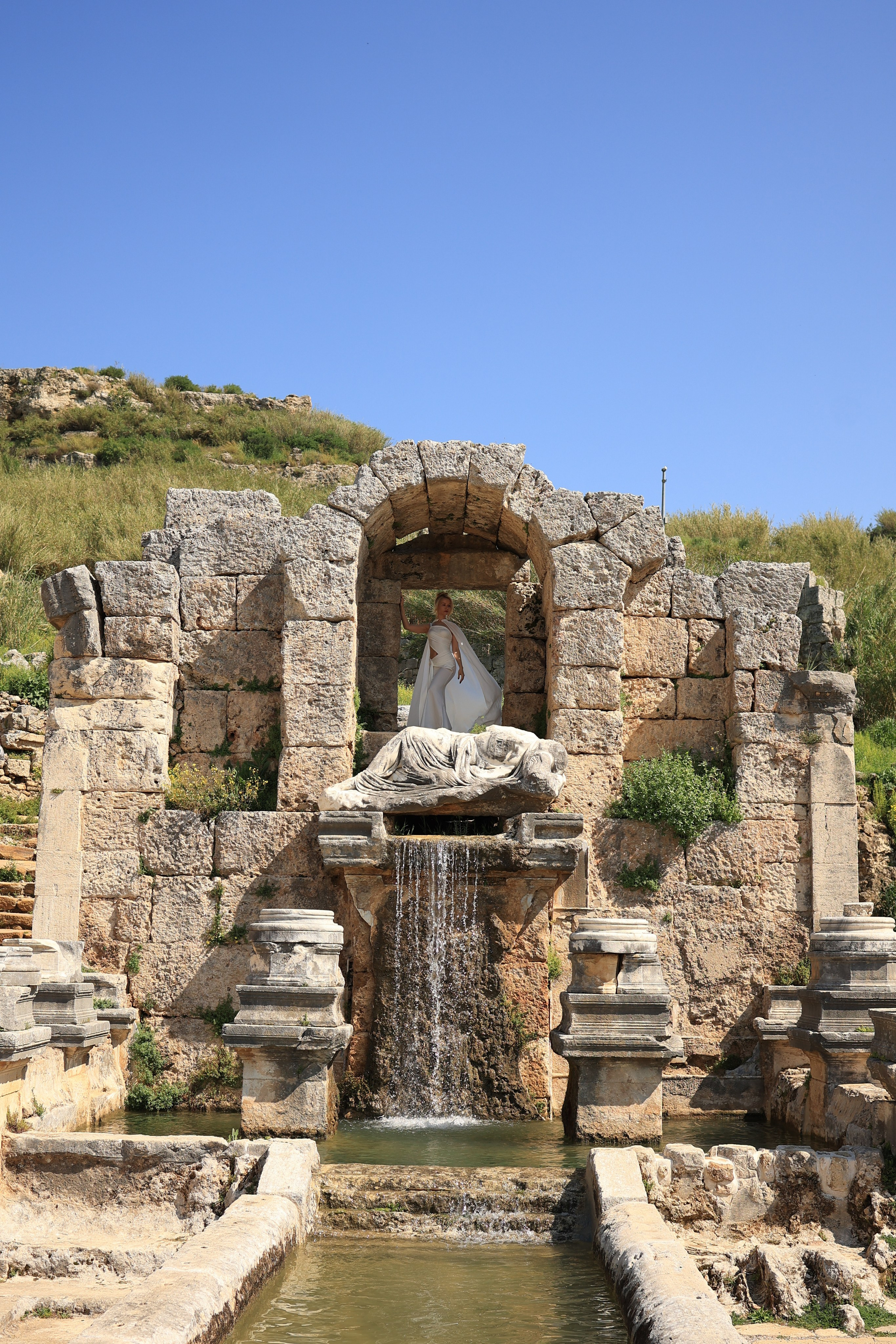 Фотосессия в Анталии в античном городе Перге