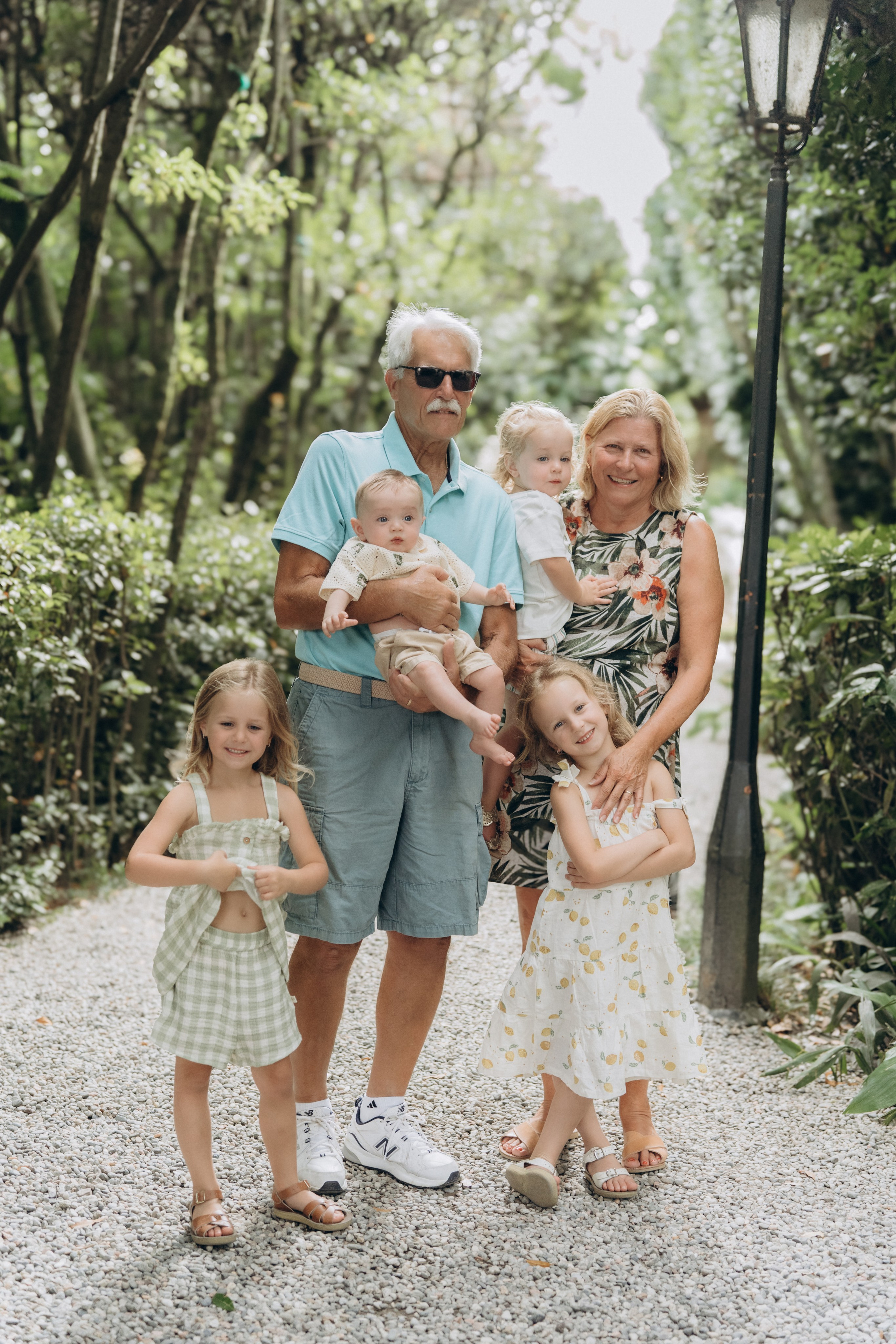 Family moments in Como Lake. PHOTOGRAPHER IN ITALY