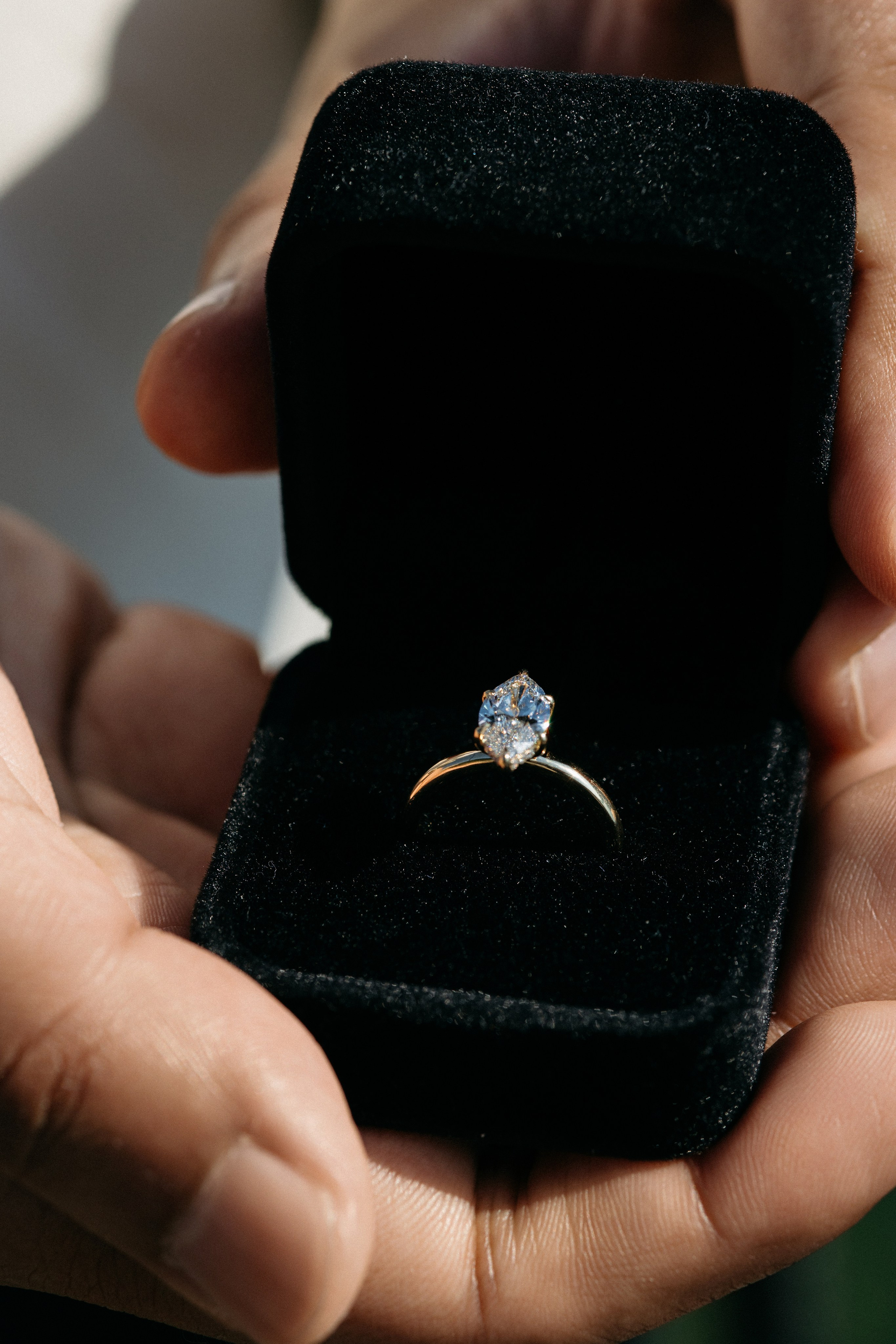 She said yes 💍. Wedding photographer in Italy