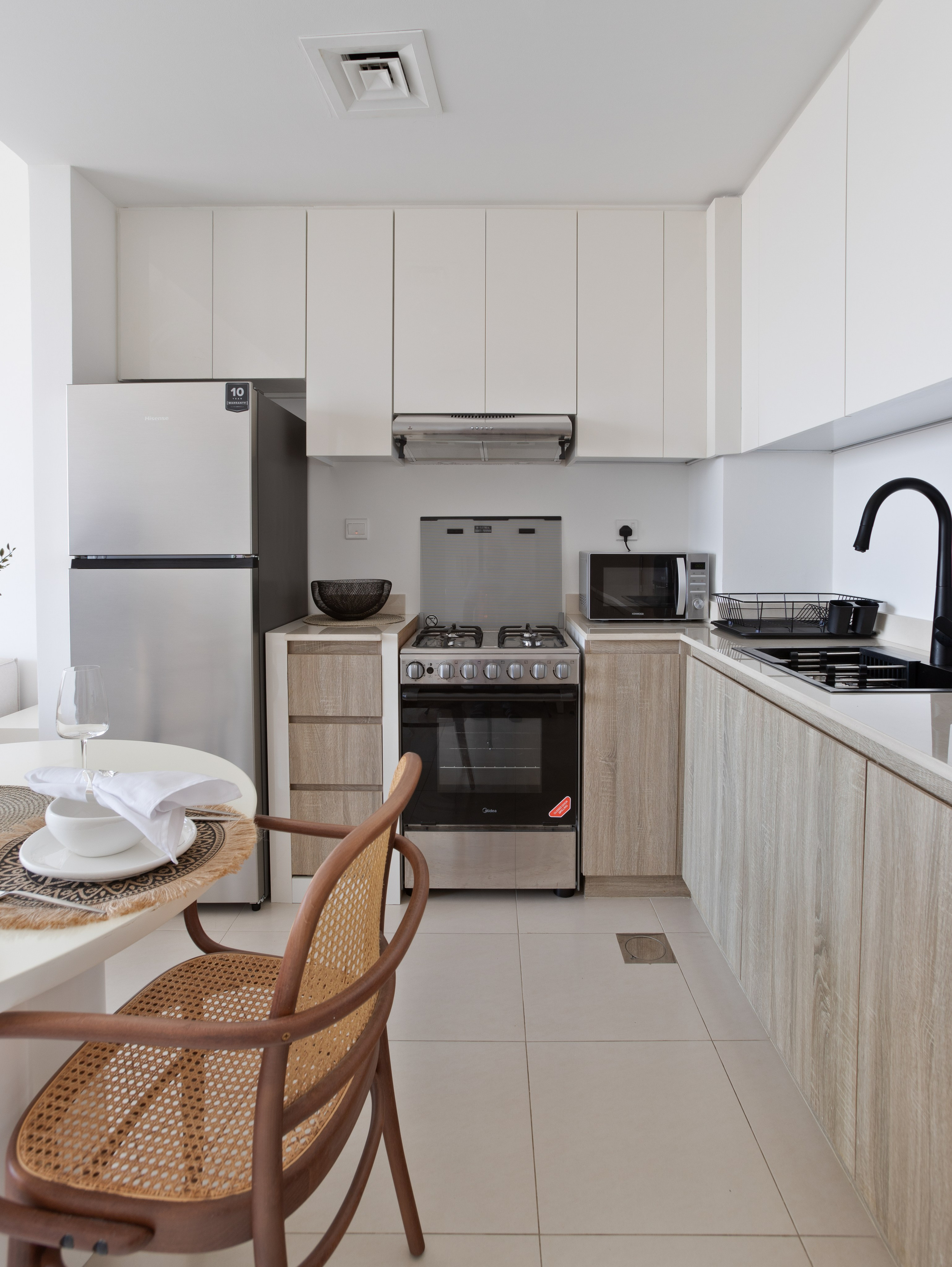 UNA Apartments. Samy Mar Boy │Portrait, Automotive and Real Estate Photographer