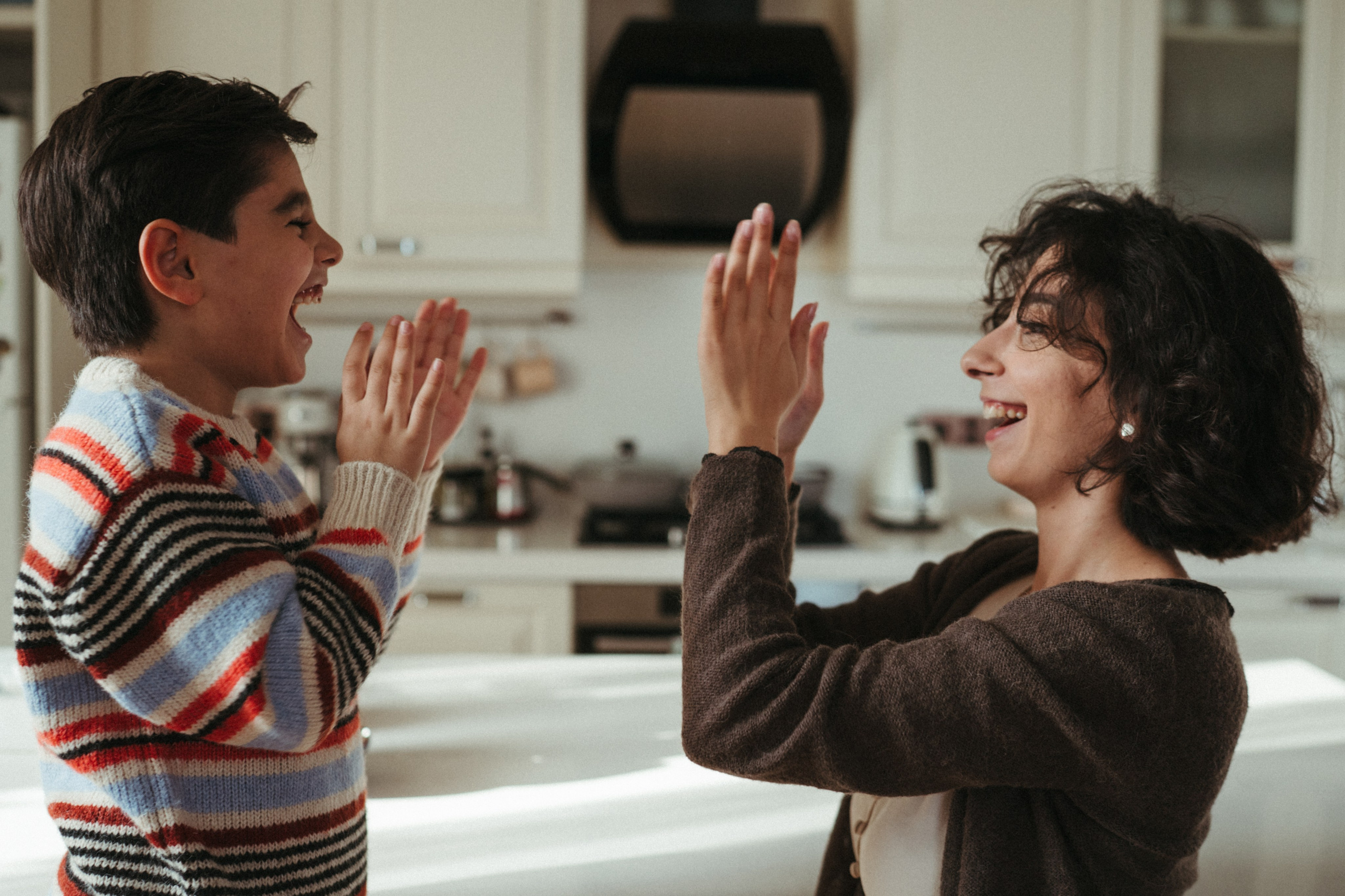 Seyrana, Raul and Rauf. Family photographer in Saudi Arabia