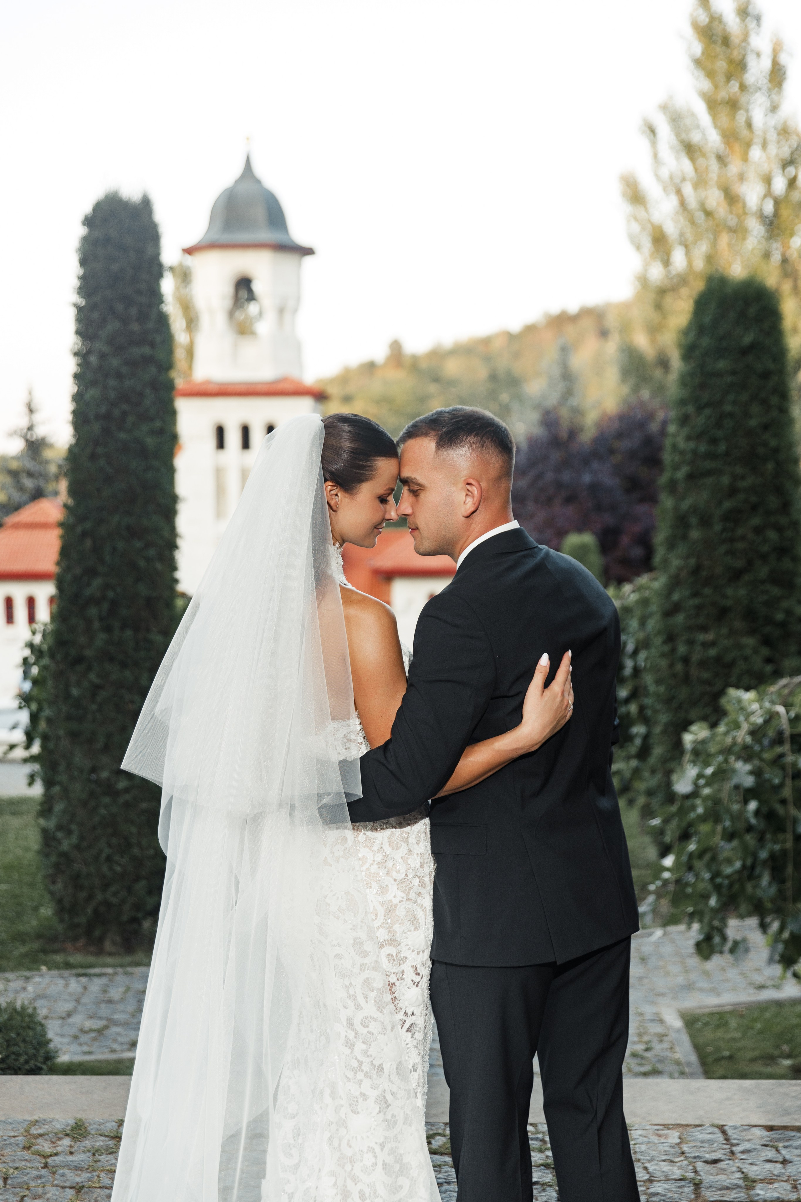 Daniel & Nicoleta. BUREA PRODUCTION
