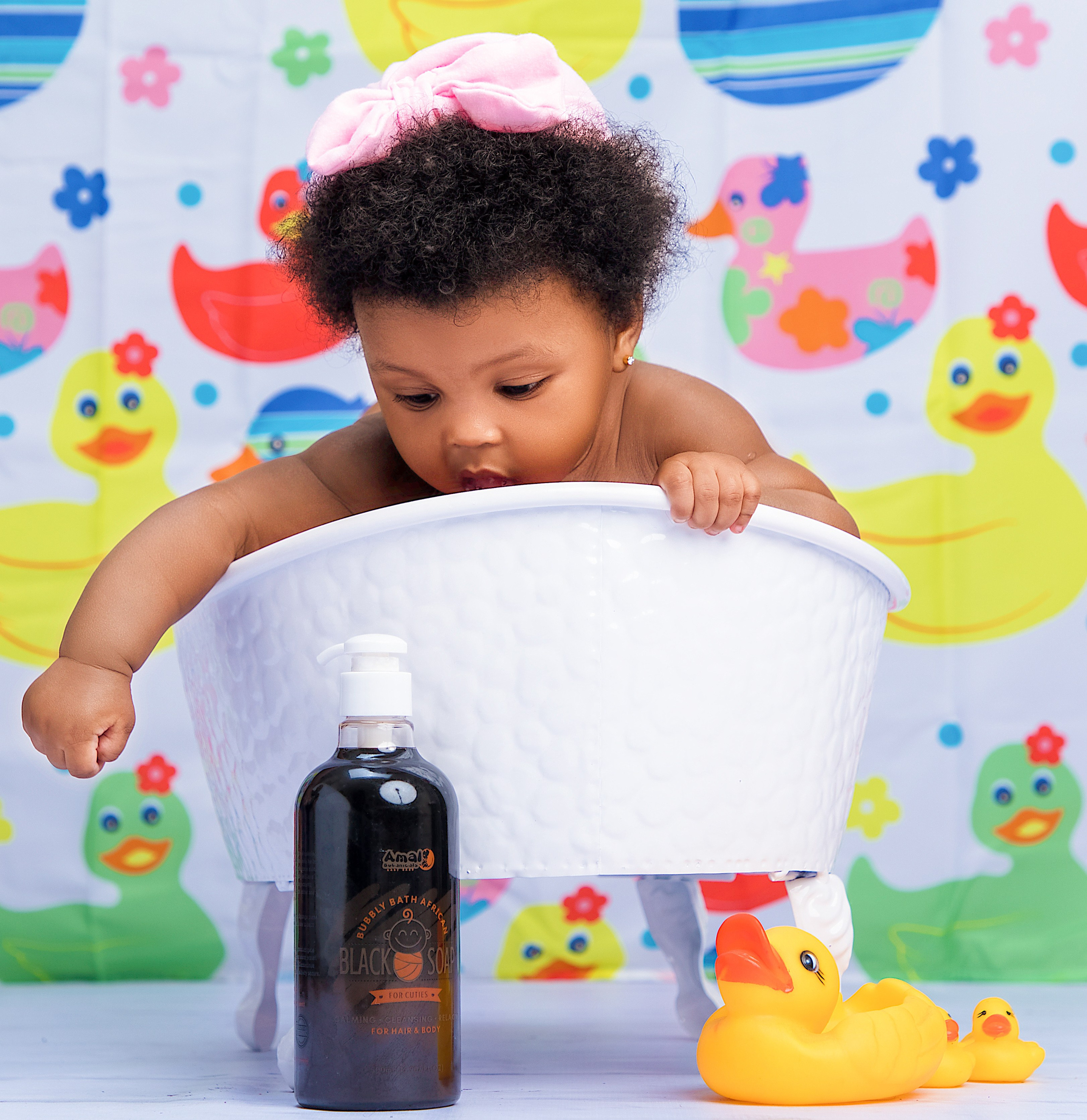 Amal Botanicals. Children, Maternity and Family Portrait Photographer in Manchester, UK