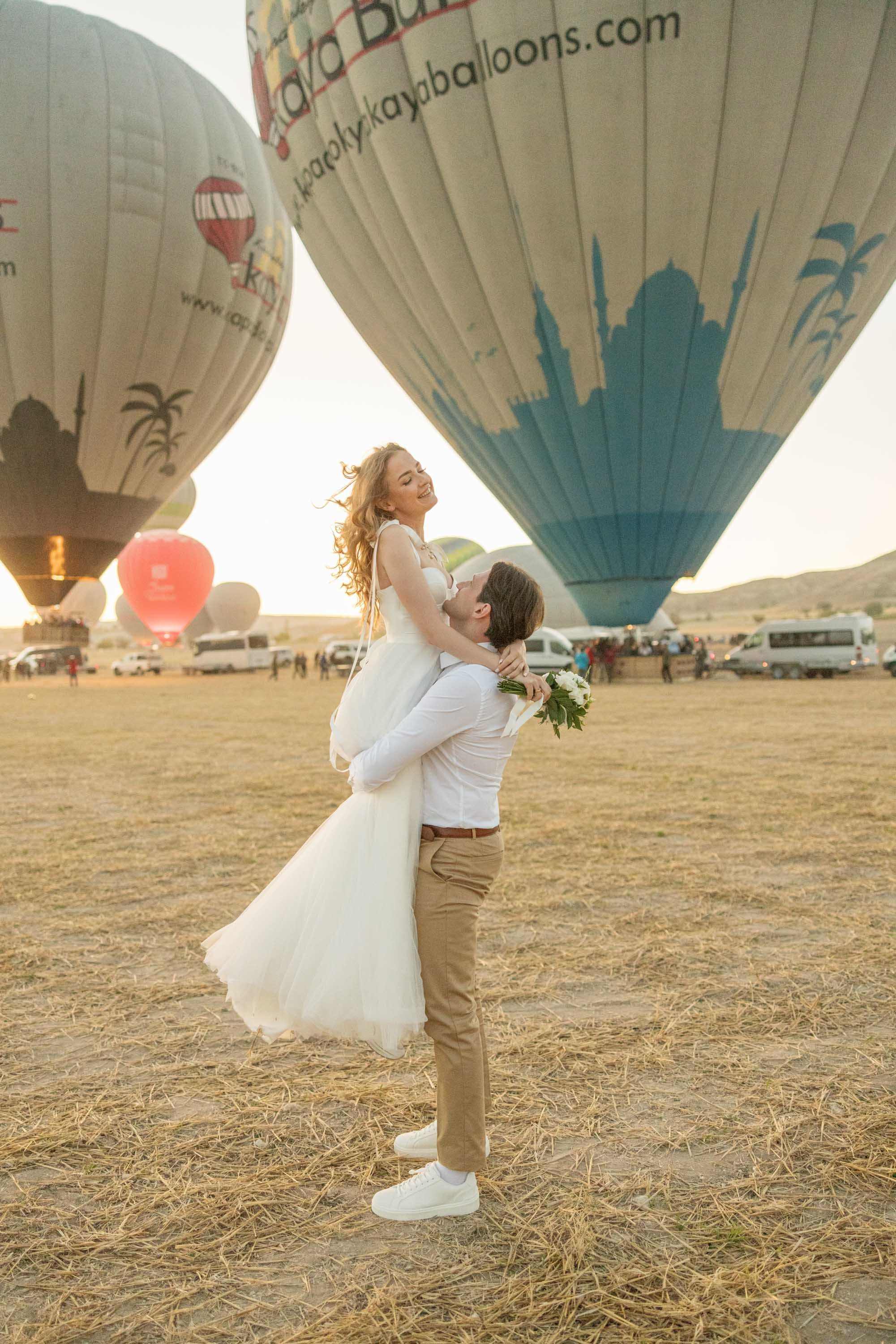 Wedding photo shoot in cappadocia. Julia Ganch I Fashion Wedding Photography I Cappadocia Turkey