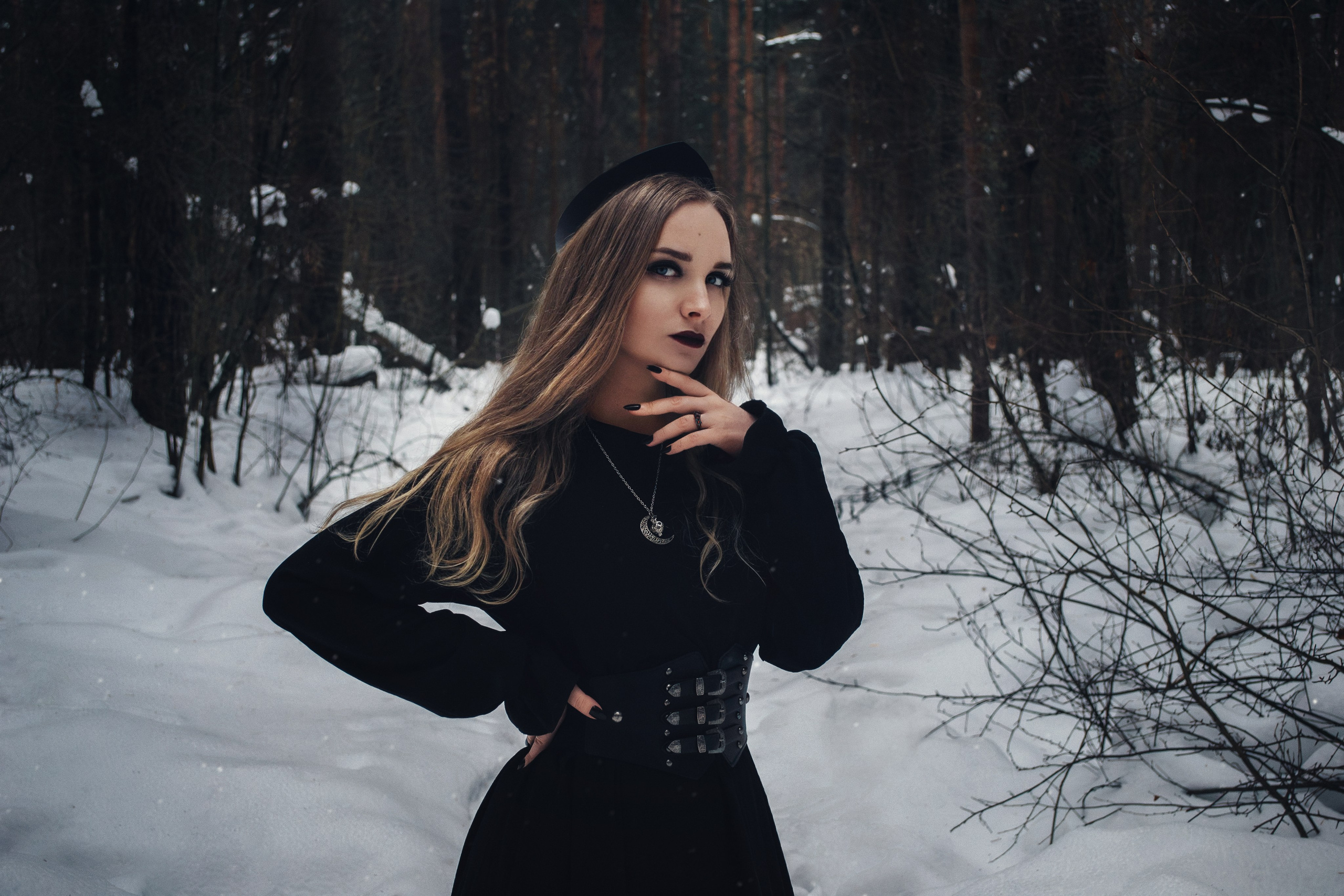 Fantasy cosplay portrait with dramatic studio lighting. Dark aesthetic cosplay photoshoot in Belgrade. Creative fantasy character photography in Serbia