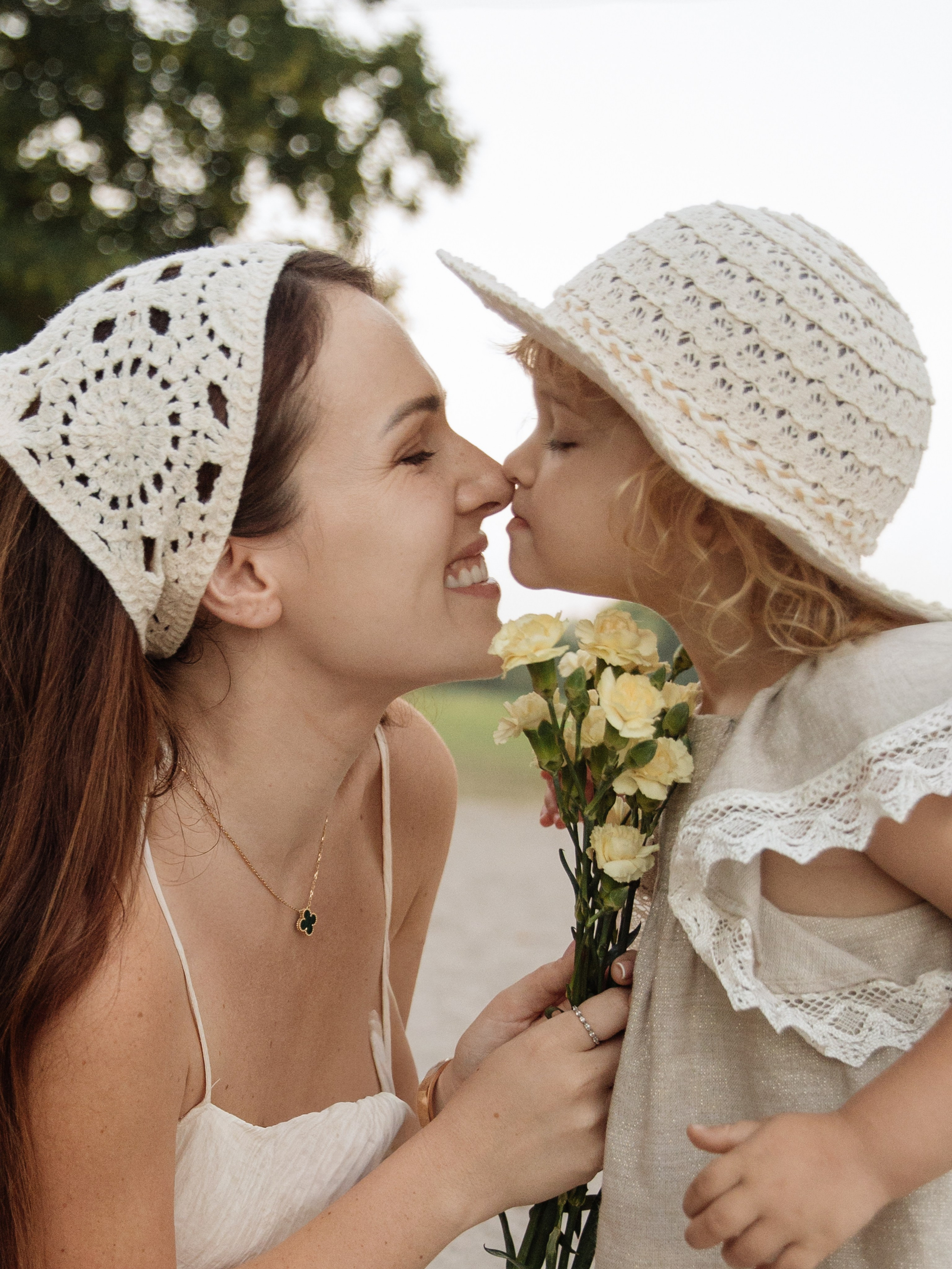 Family (Outdoor). Wedding Photographer