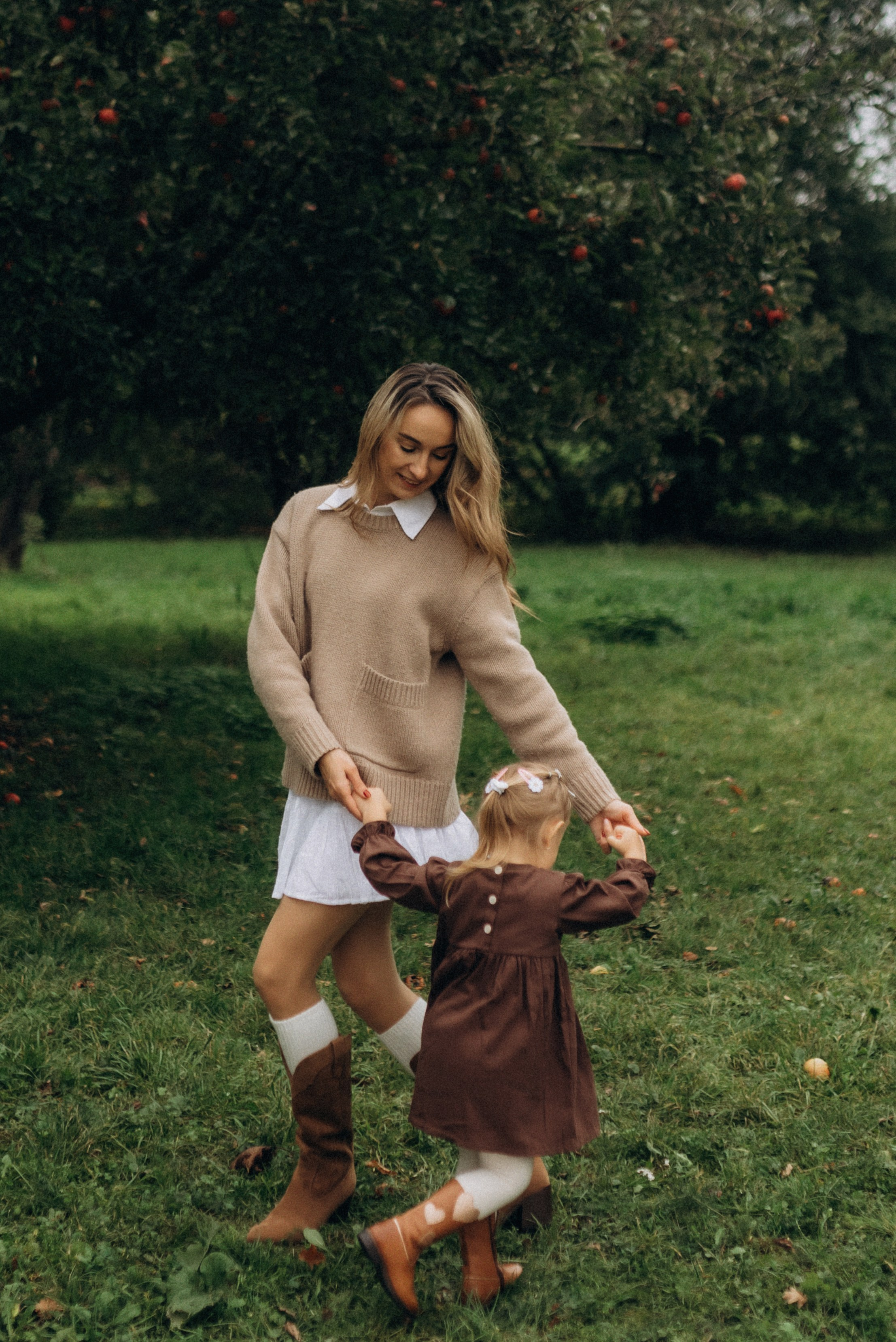 Семейная фотосессия с альпаками. Семейный фотограф Лейпциг, Германия