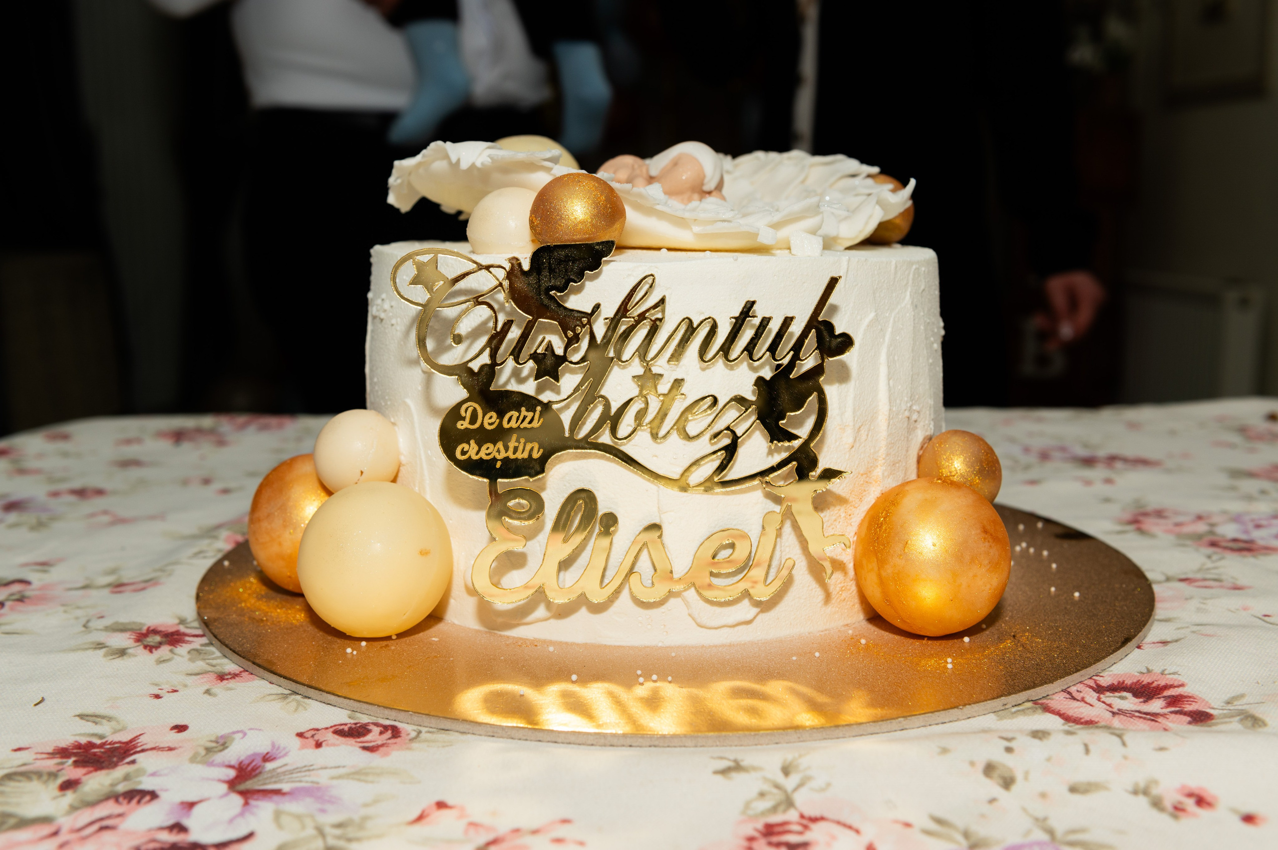 Botezul lui Elisei. Acasă