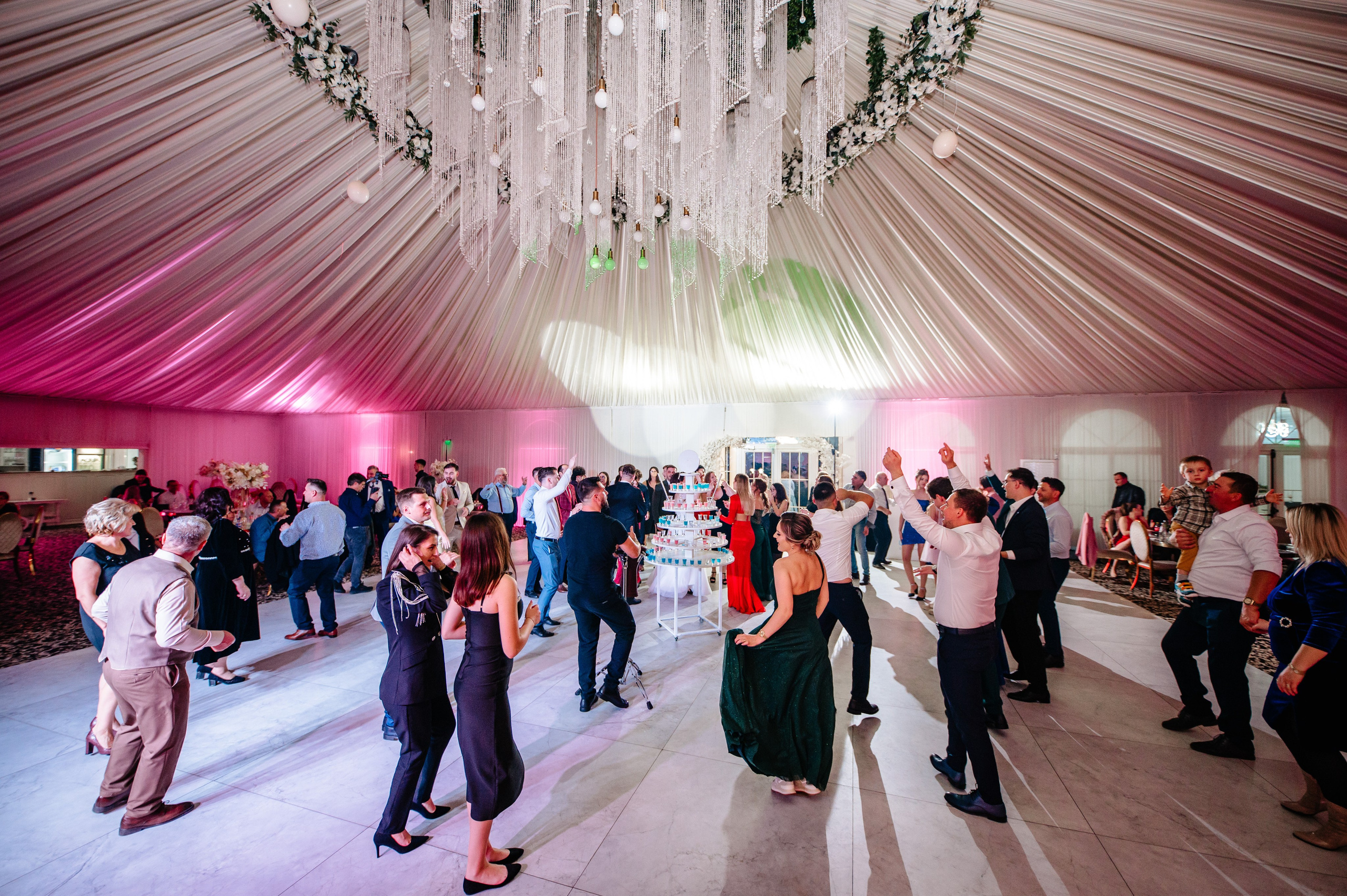 Claudia & Catalin. Mariusclaudiucojocaru.wfolio.pro