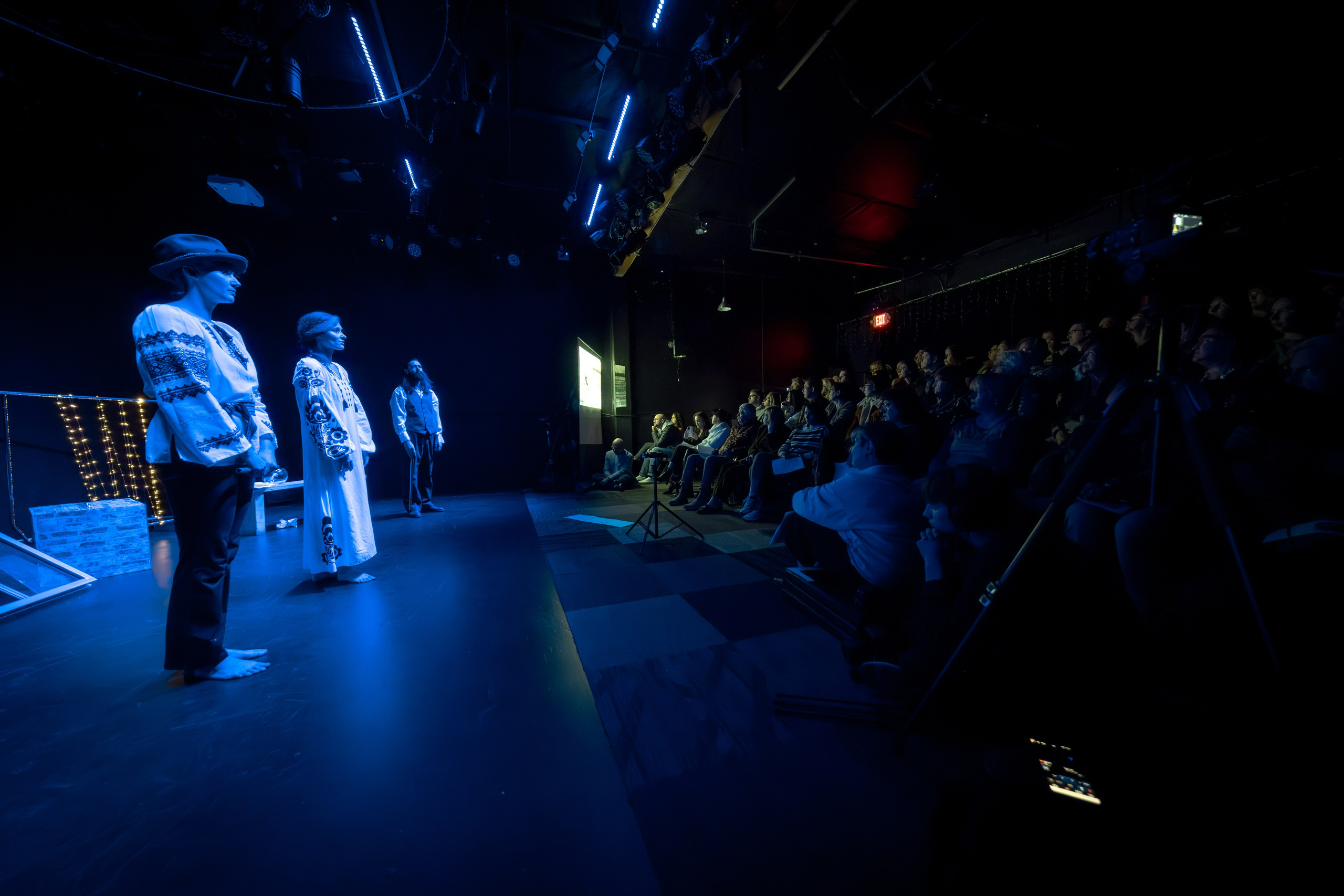 FISH DON'T CRY. Reportage concert portrait photography in the San Francisco Bay Area