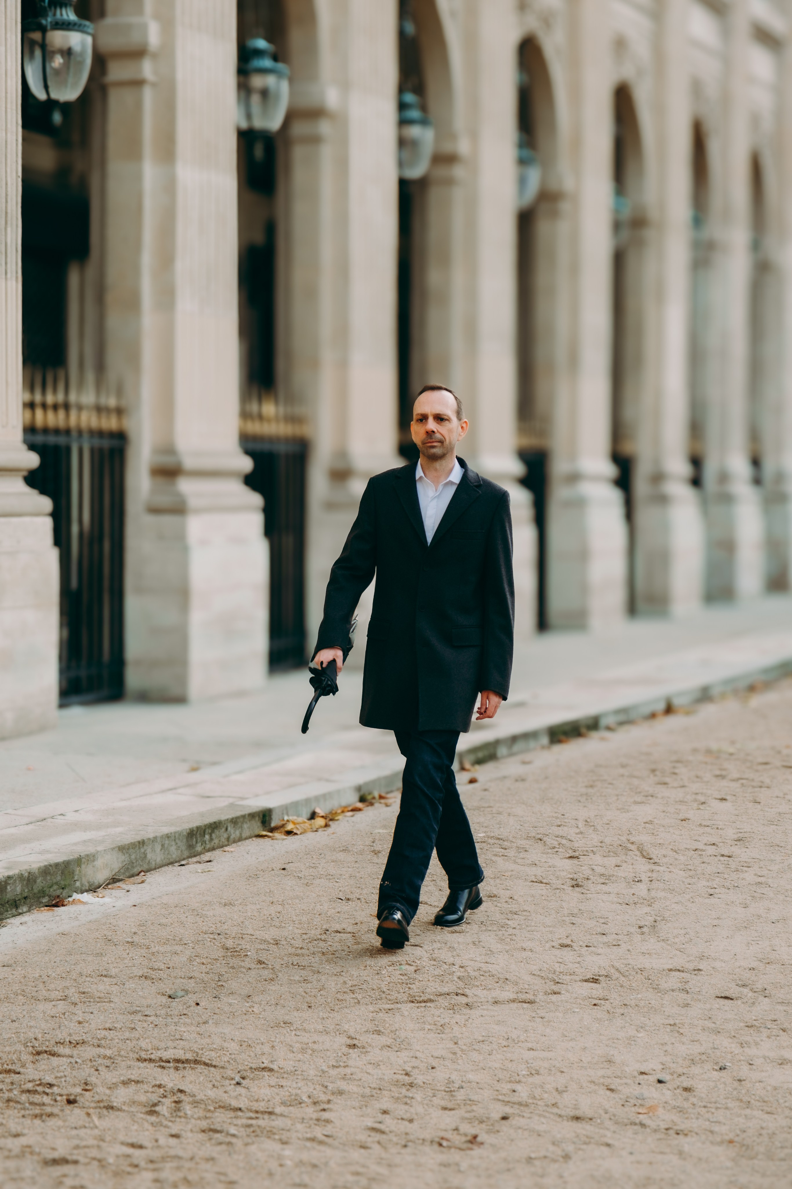 Office style in Paris. Photographer in Paris Marina Chaput
