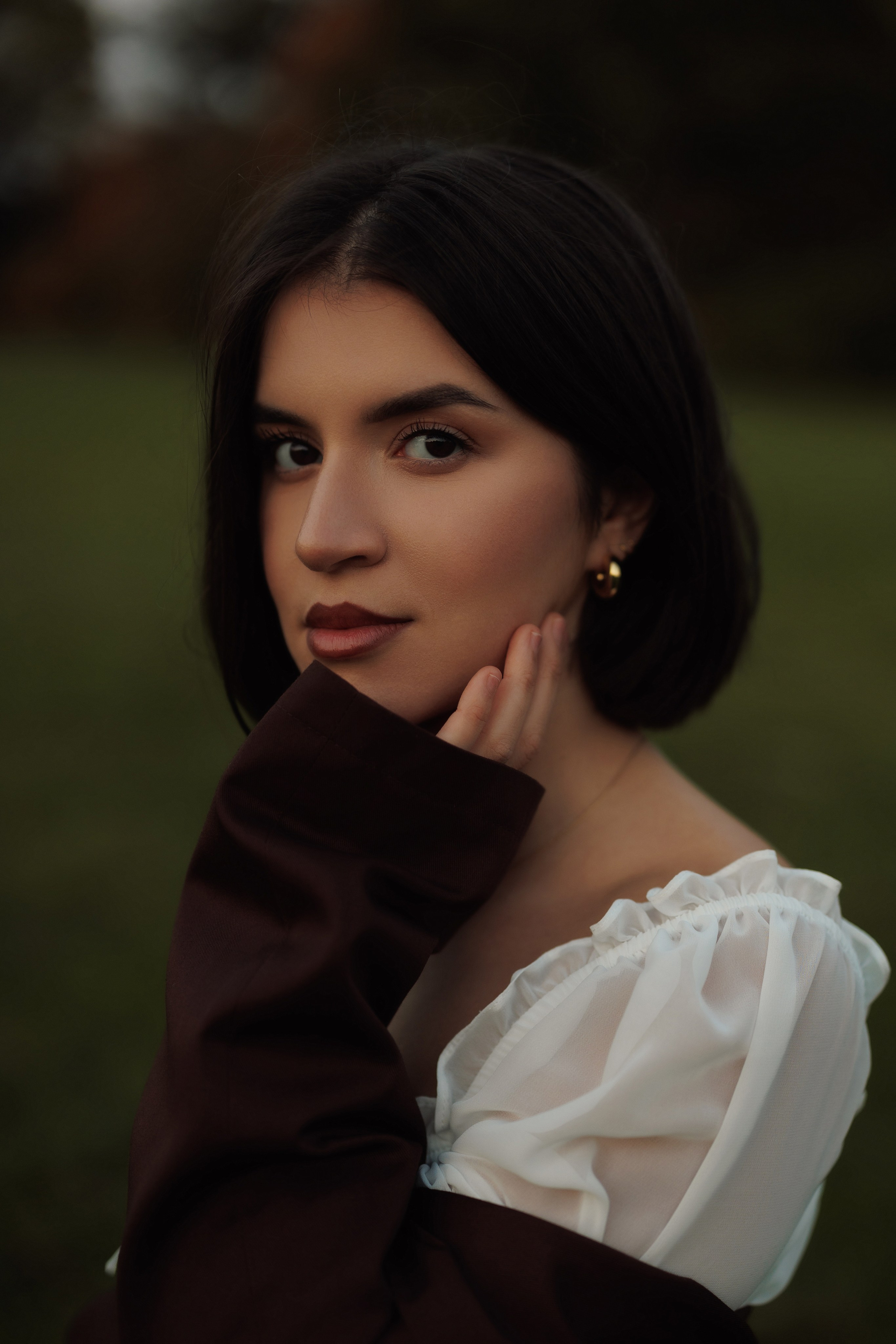 Autumn Park Photoshoot | Woman in White Dress. Cinematic&Elegant Portraits by Kristina Kozheltsova. Kristina Kozheltsova- Soulful Portrait&Lifestyle&Love Story Photographer in Leipzig, Germany