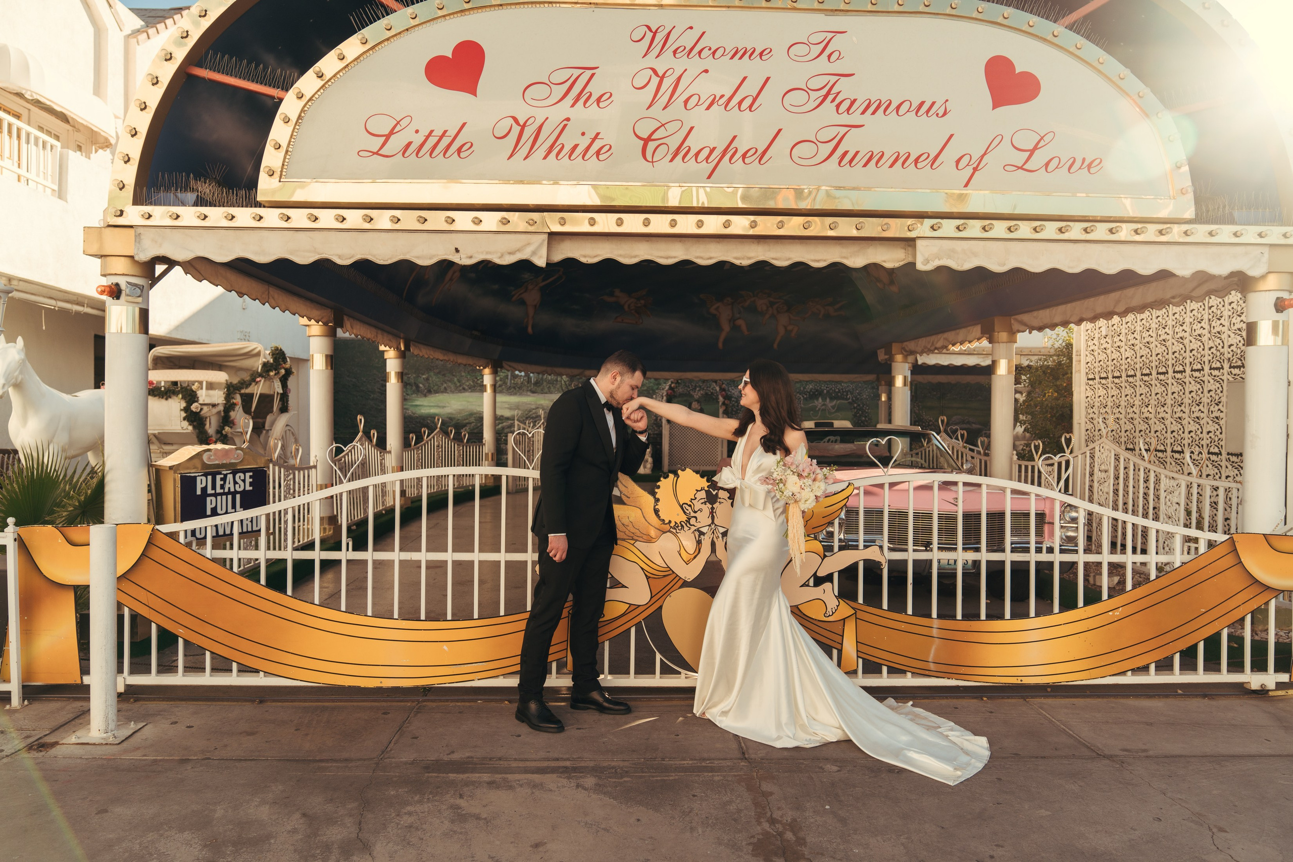 Zenaida&Eros. Wedding & elopement photographer Viktoriya Kravtsov. Las Vegas