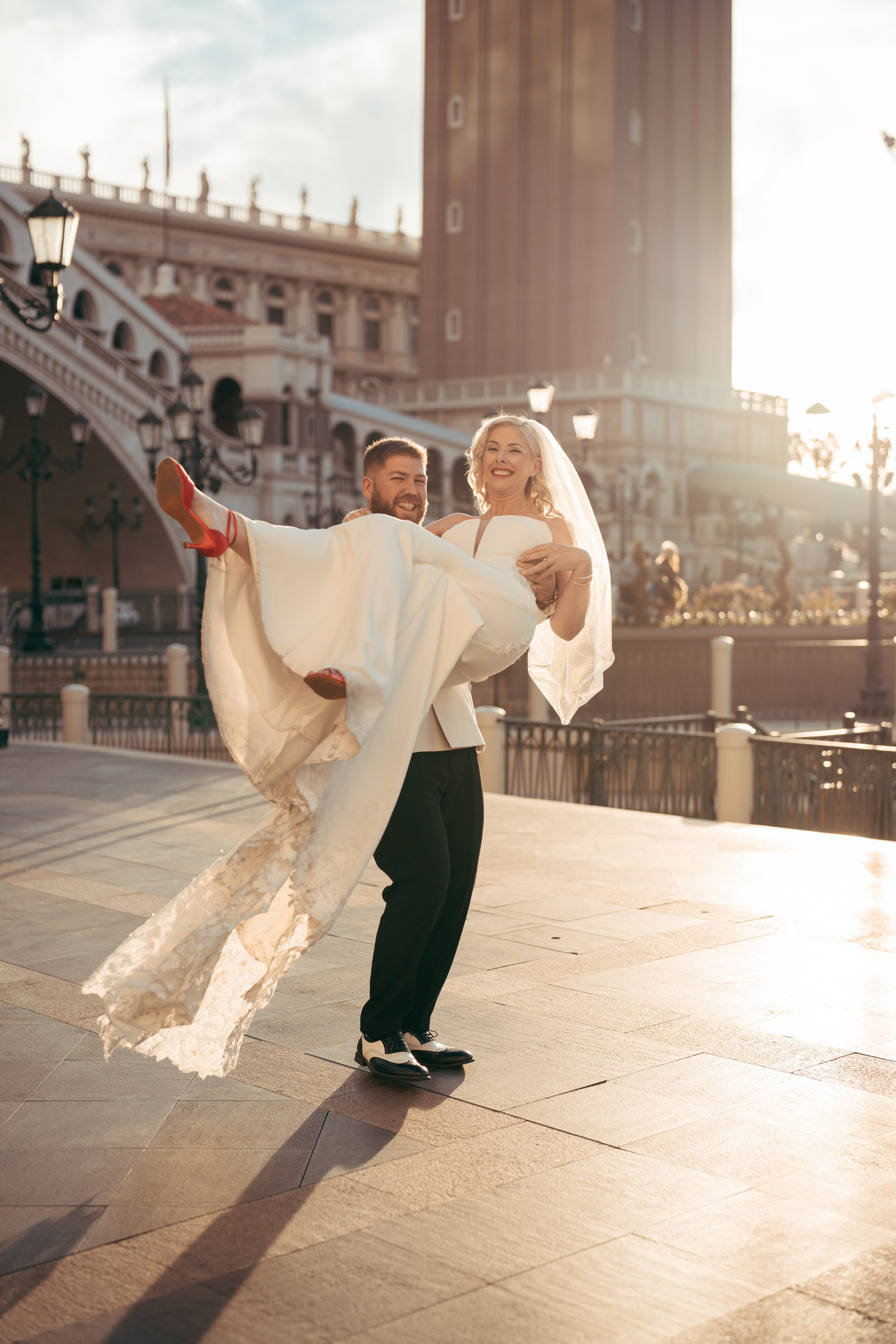 Chris&Holly. Wedding & elopement photographer Viktoriya Kravtsov. Las Vegas