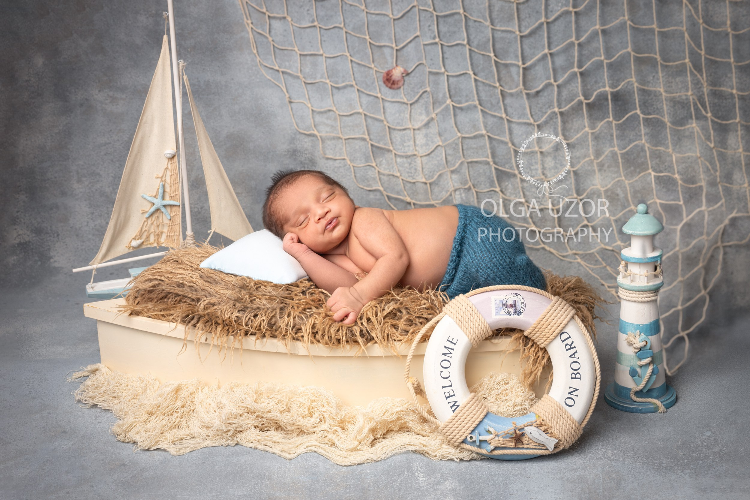 Newborn photo session Stevenage, Hertfordshire. Photographer. Stevenage, Hertfordshire family, maternity and newborn photographer