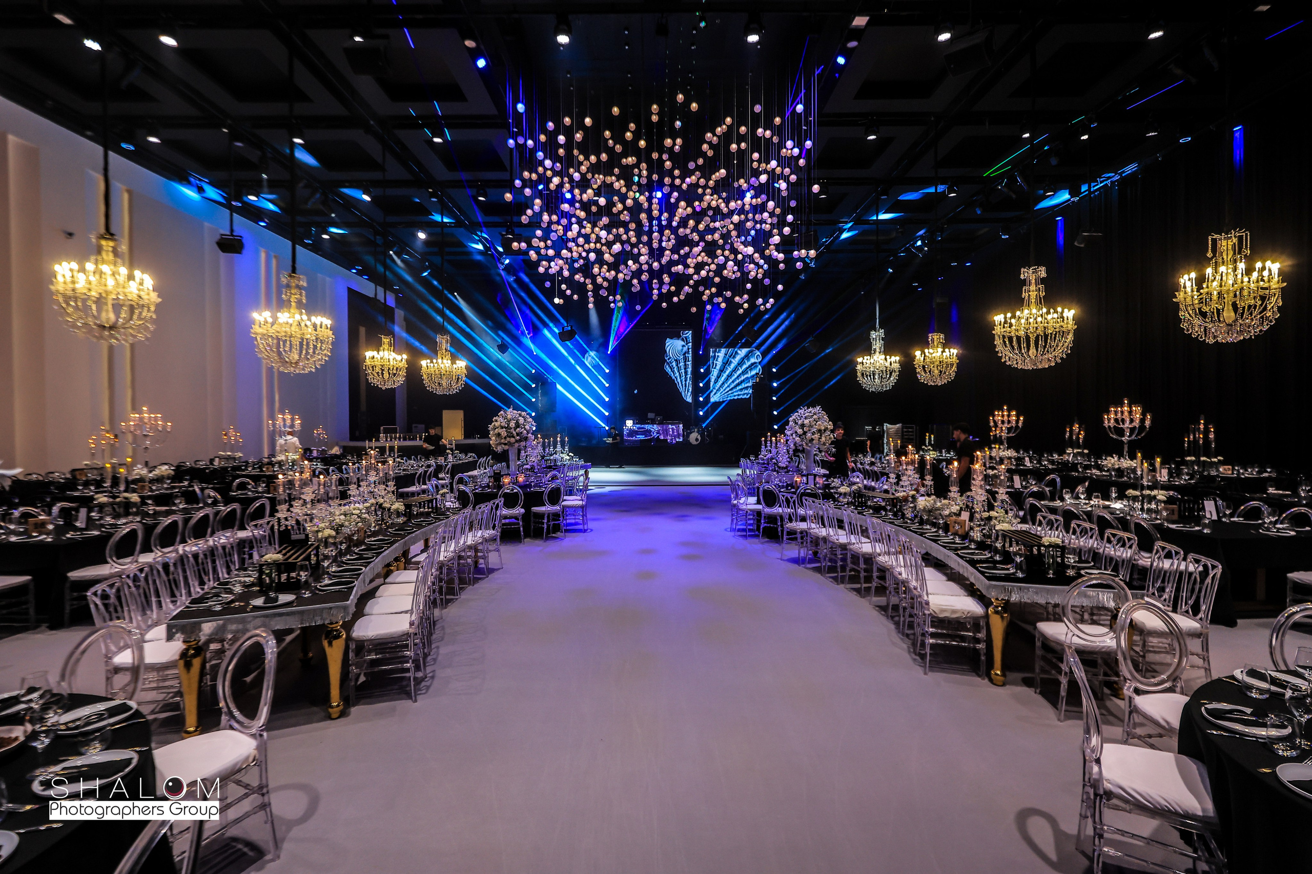 VIA / BASICO. Wedding and events photographers Studio Shalom