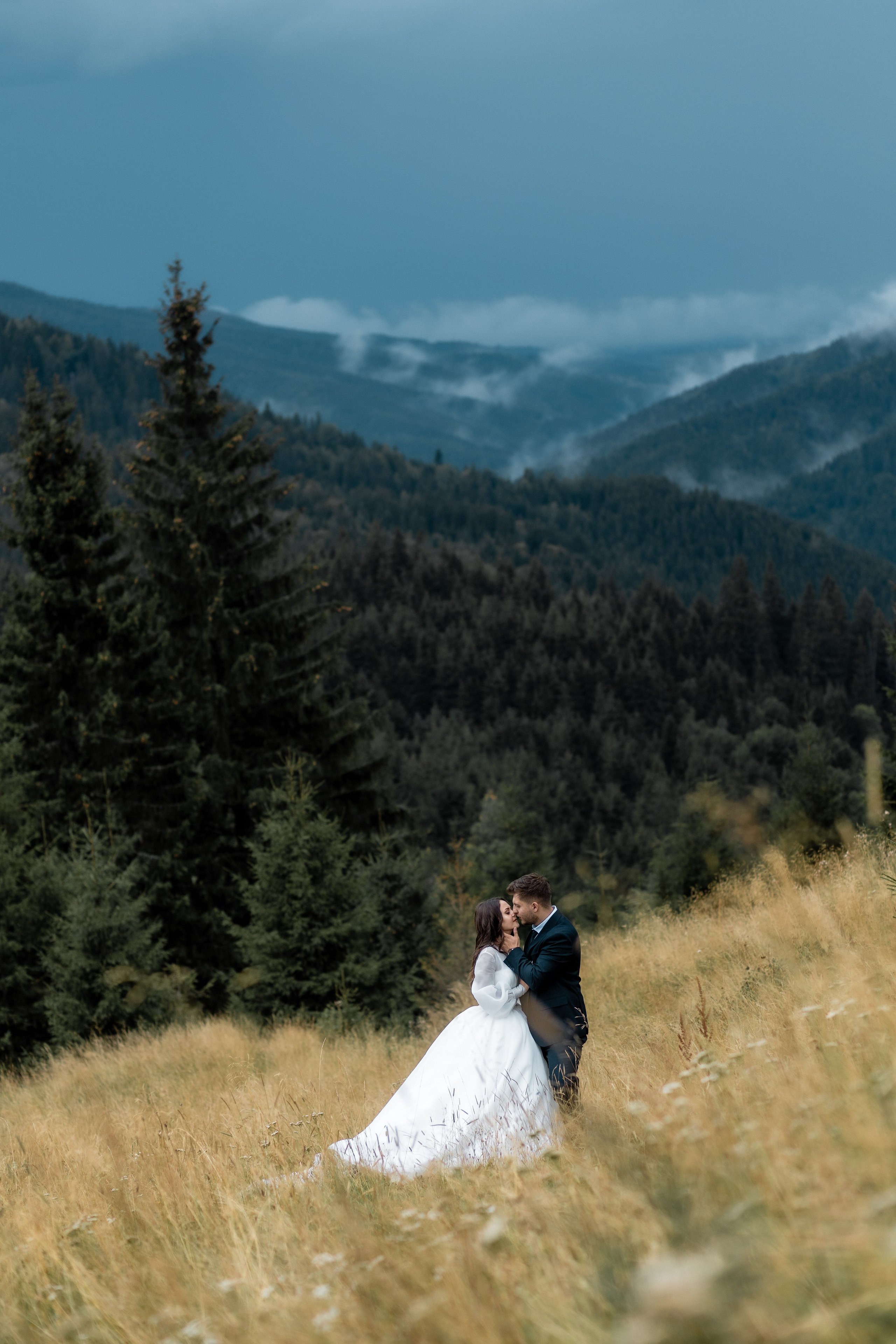Anatolii & Ecaterina. BUREA PRODUCTION