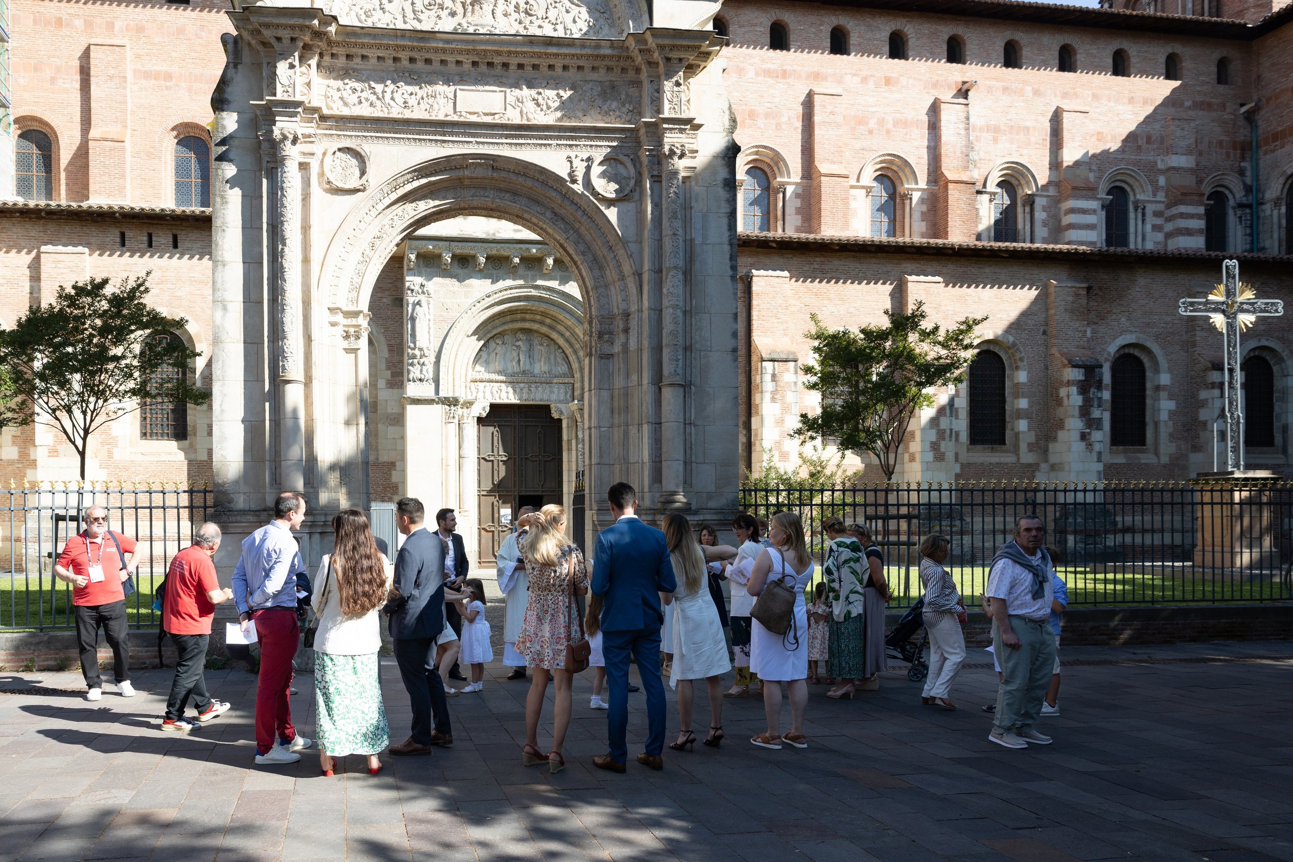 The Baptism of Diana in the Church of Saint-Sernin in Toulouse. Eugénie Smirnova — Photographe à Toulouse et dans le Sud-Ouest
