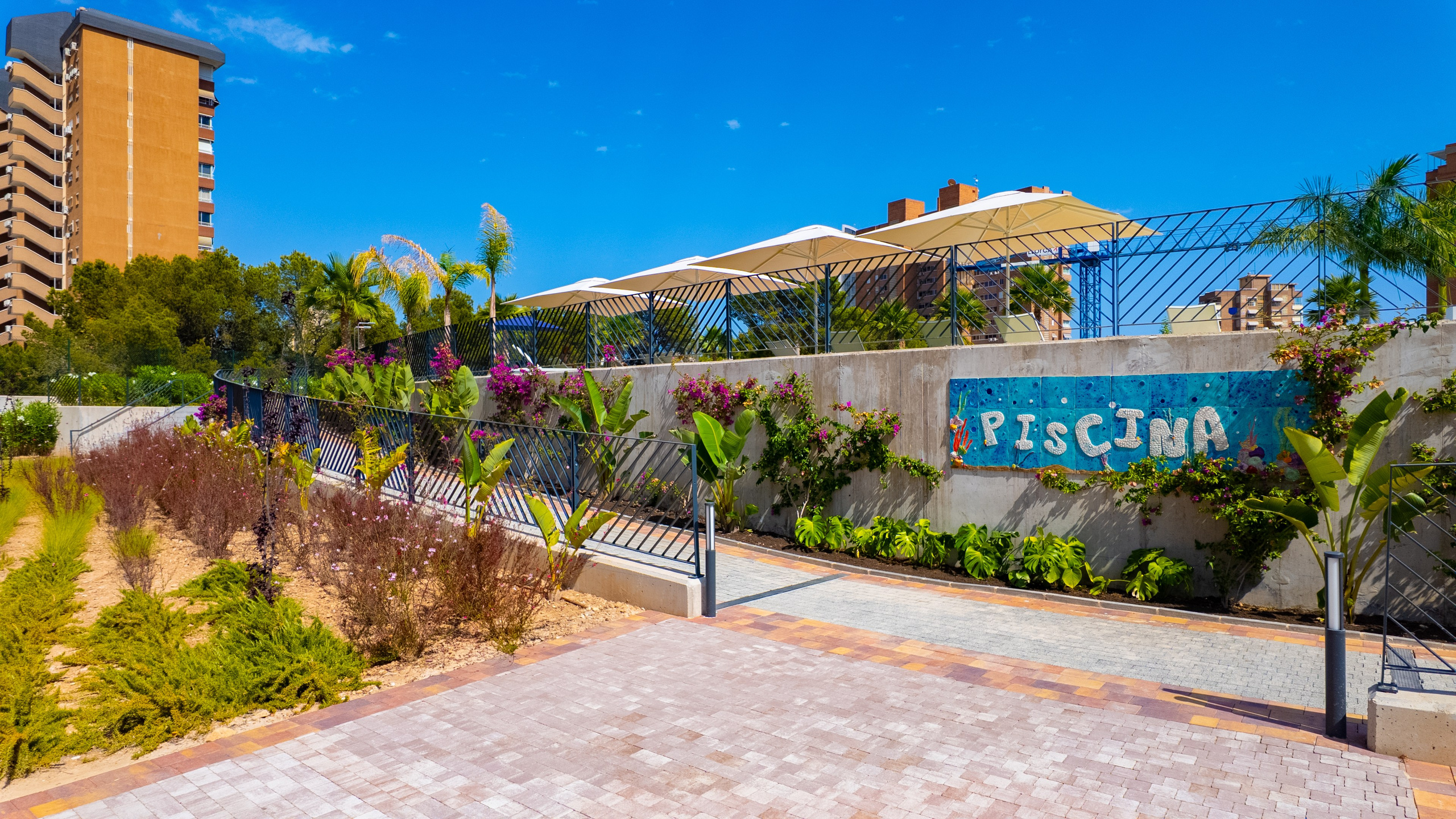 Benidorm. Baby Beast