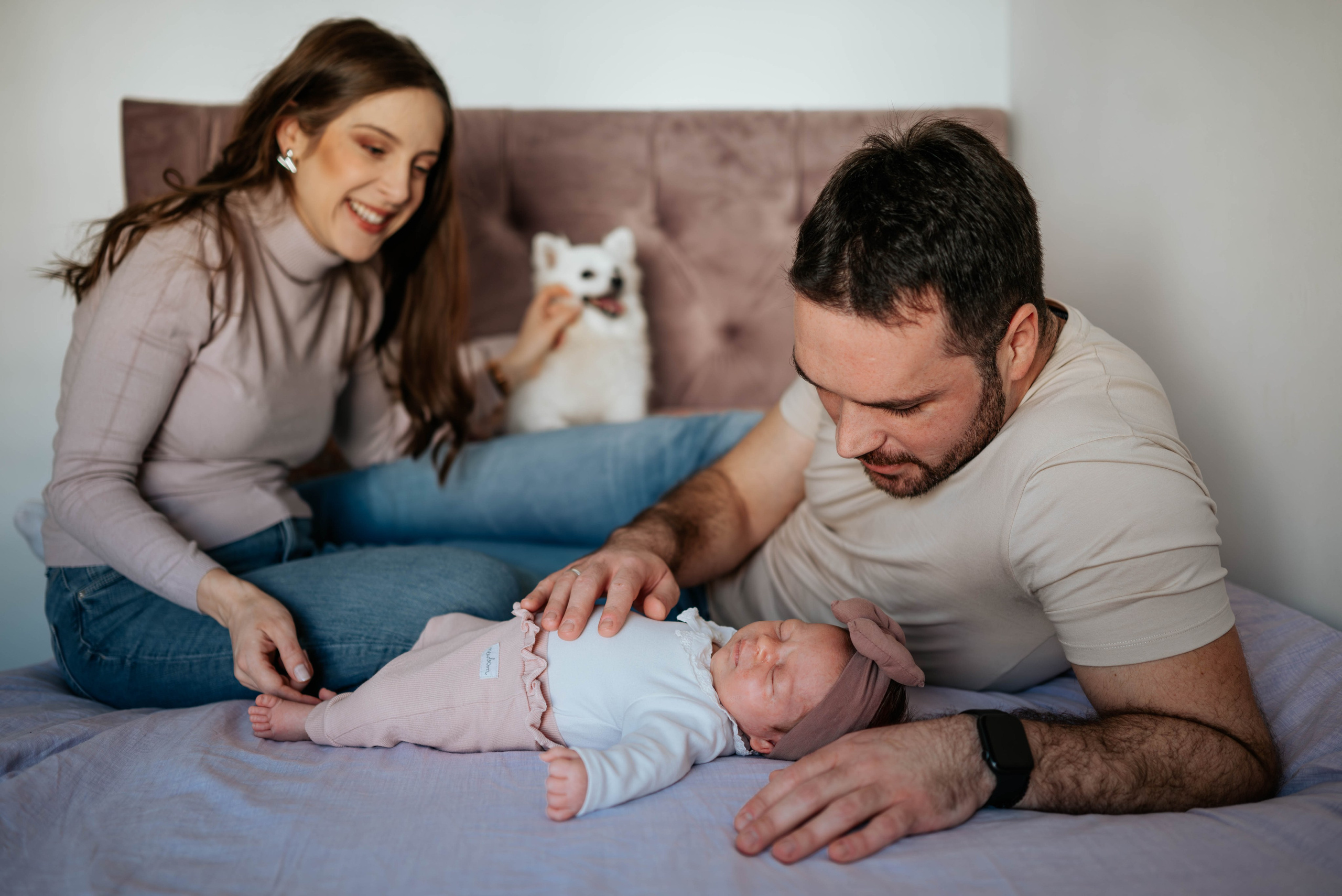 Mila - fotografisanje bebe kod kuće. Dečiji i porodični fotograf