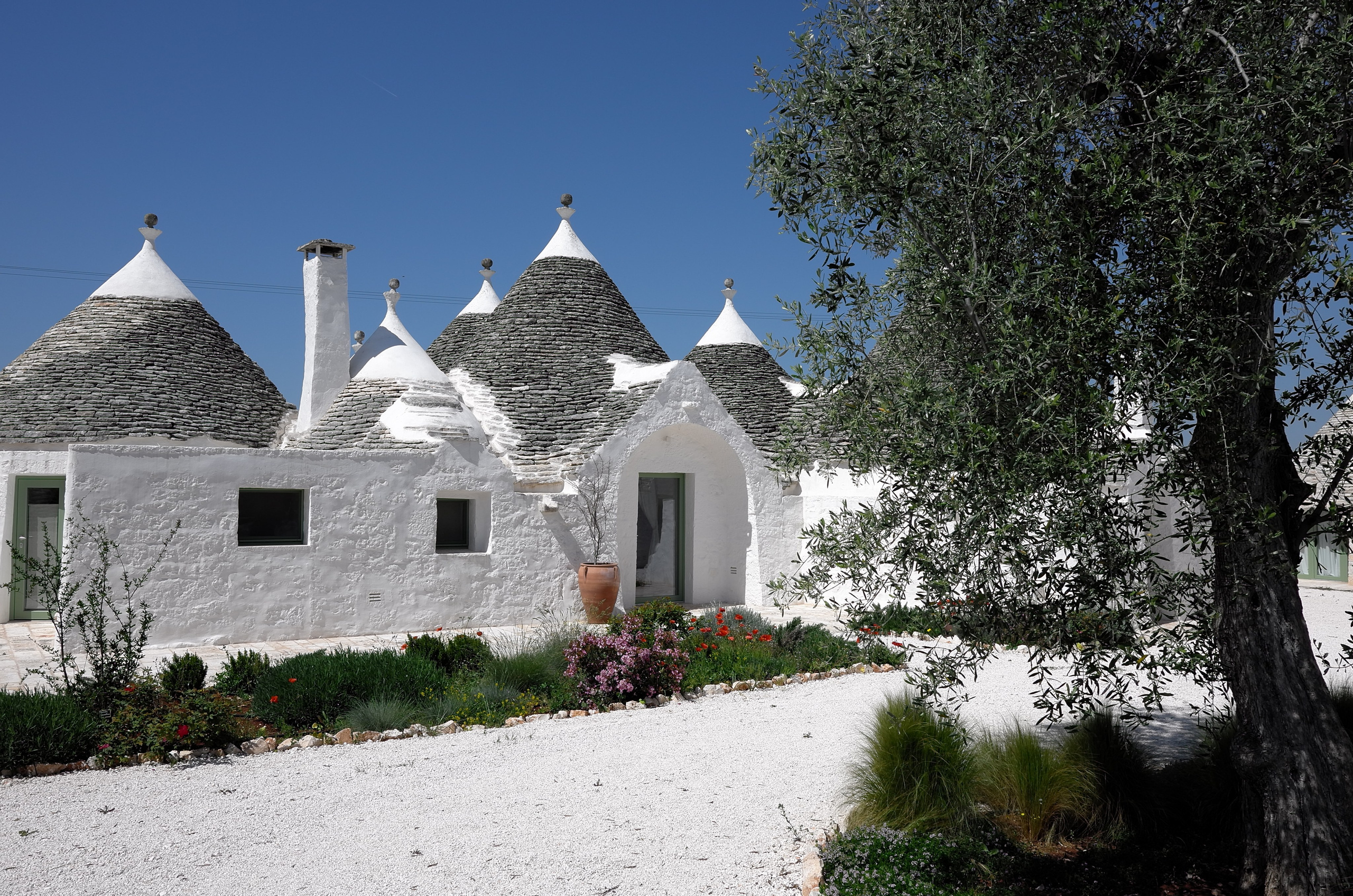 Nel cuore della Valle D’Itria. Marco Greco Architectural and interiors photographer based in Apulia Italy Fotografo di architettura interni Puglia B&B Case vacanze Hotel